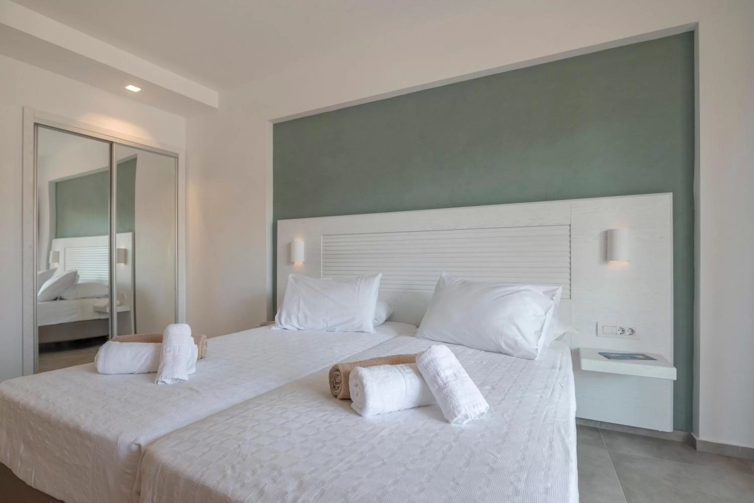 Bed in Apollon Hotel