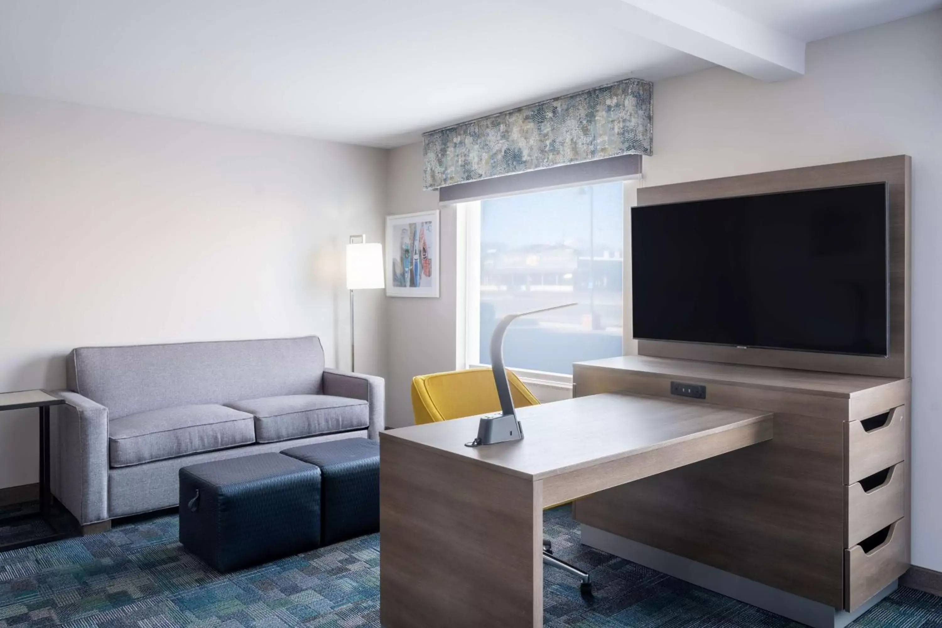 Bedroom, Seating Area in Hampton Inn & Suites Salida, CO