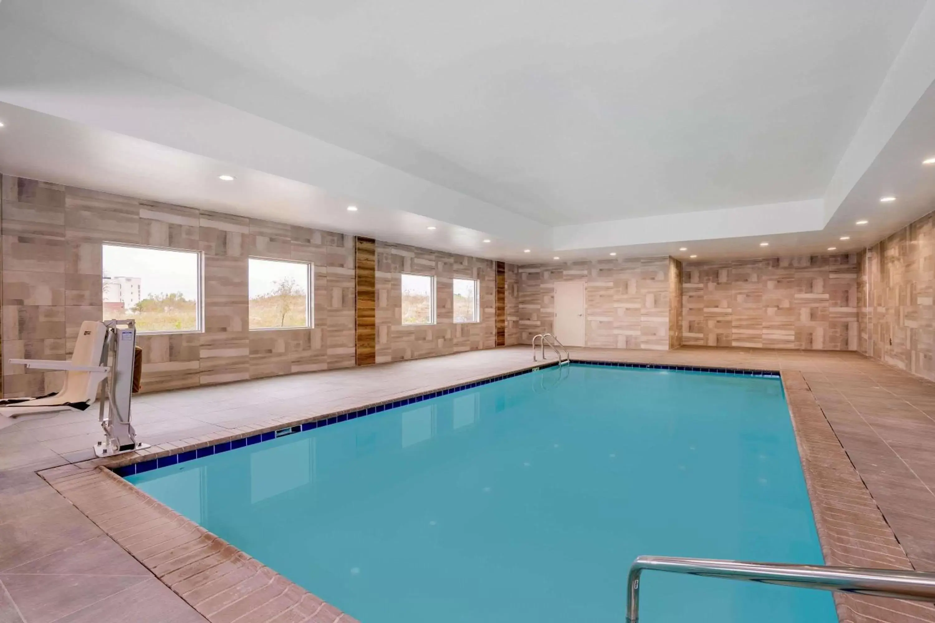On site, Swimming Pool in La Quinta Inn & Suites Katy-Mills by Wyndham Katy