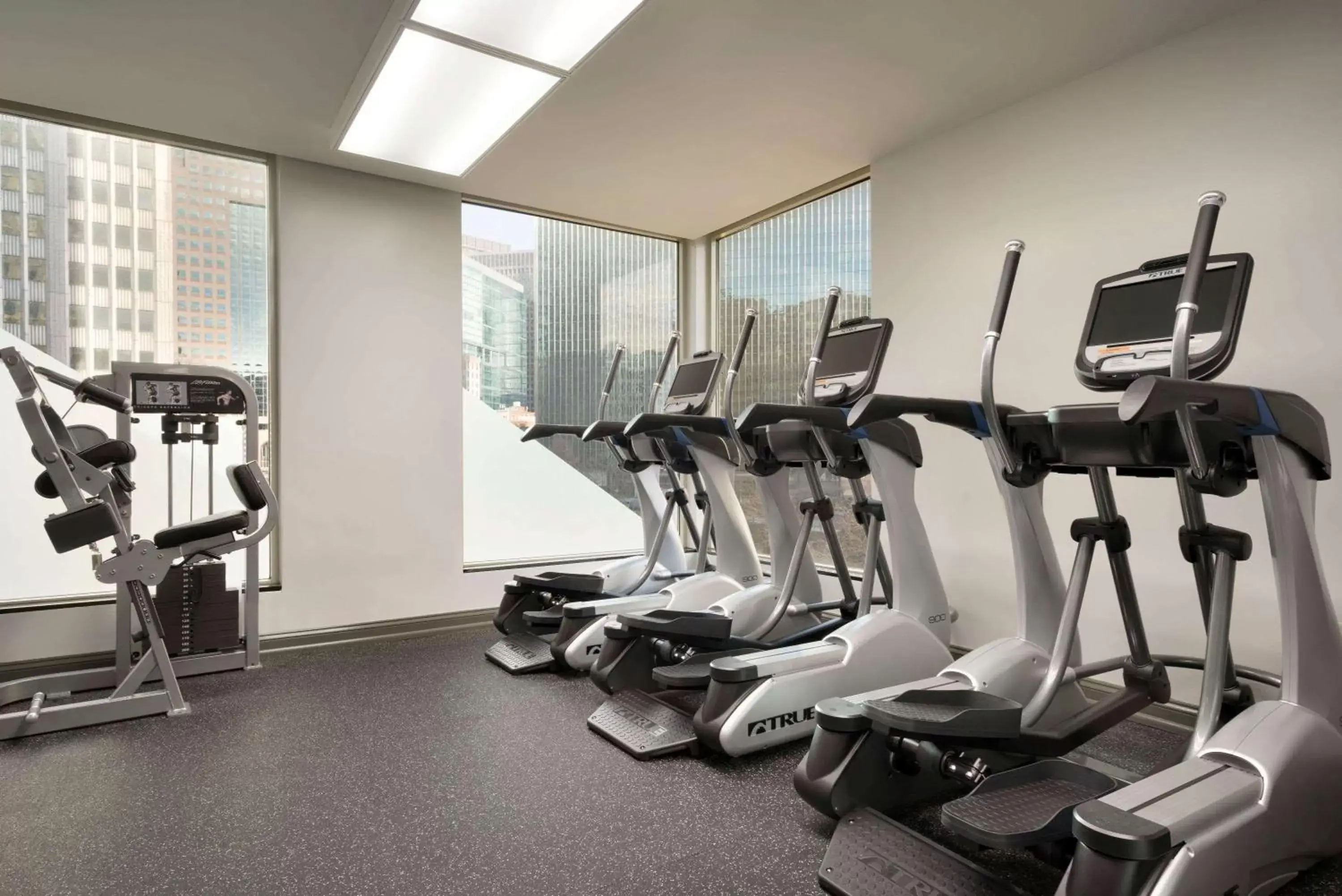 Activities, Fitness Center/Facilities in Wyndham Grand Pittsburgh