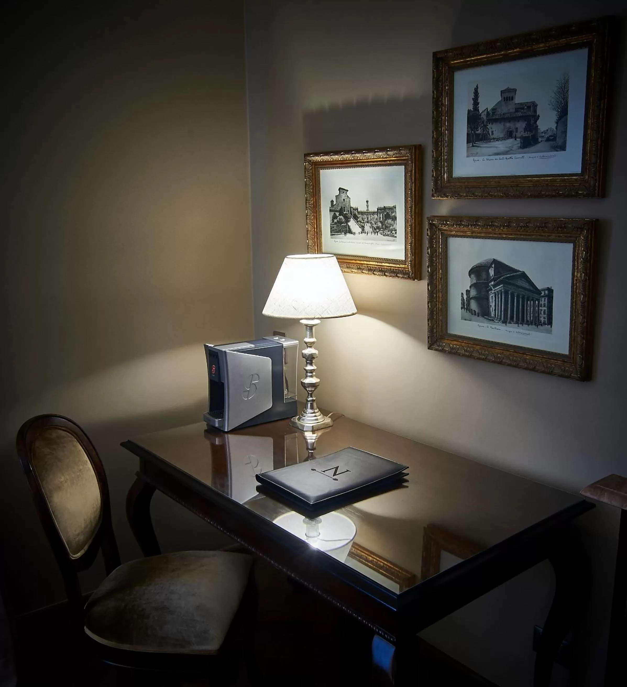 Seating area in Nino Hotel Boutique