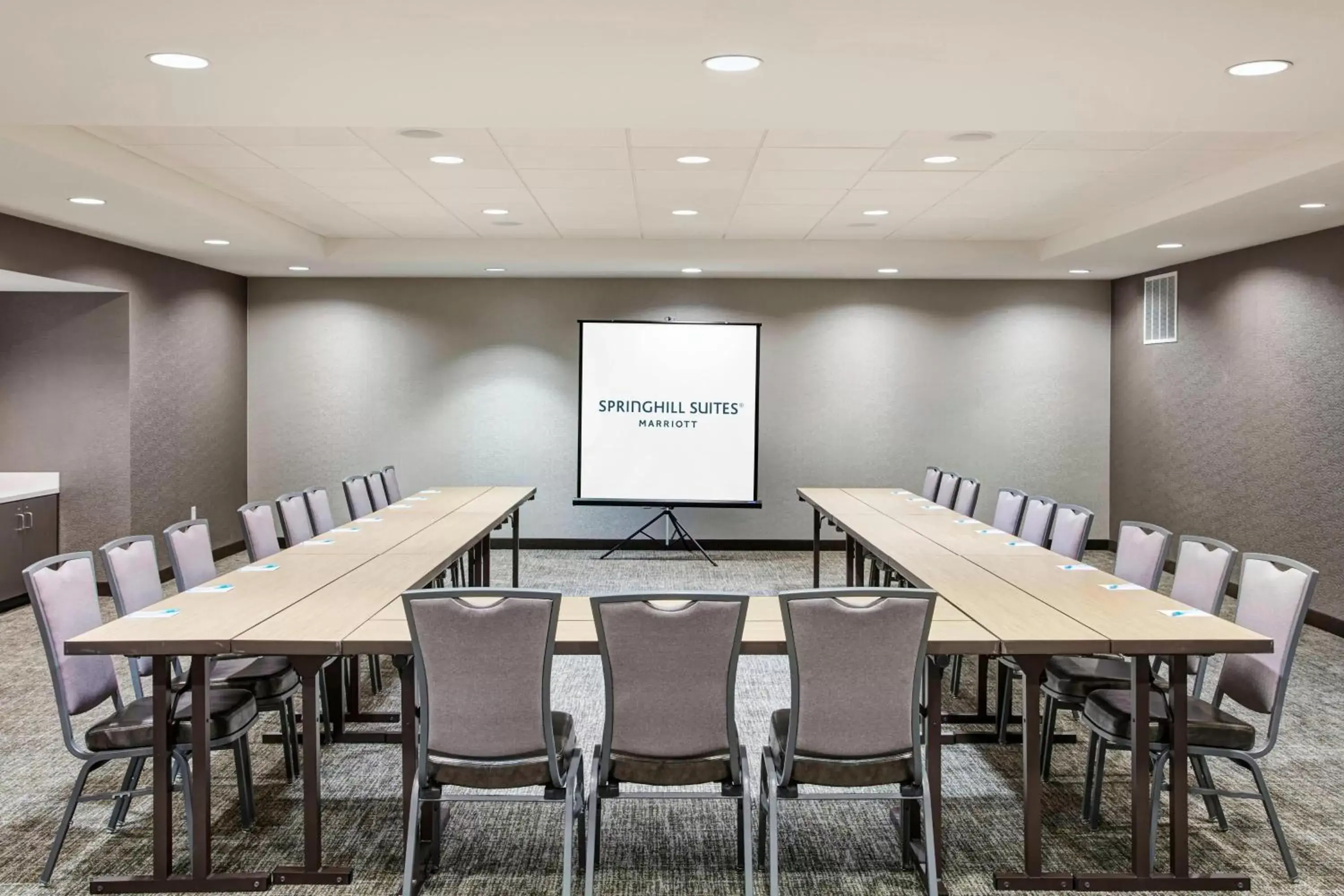 Meeting/conference room, Business Area/Conference Room in SpringHill Suites by Marriott Milwaukee Downtown