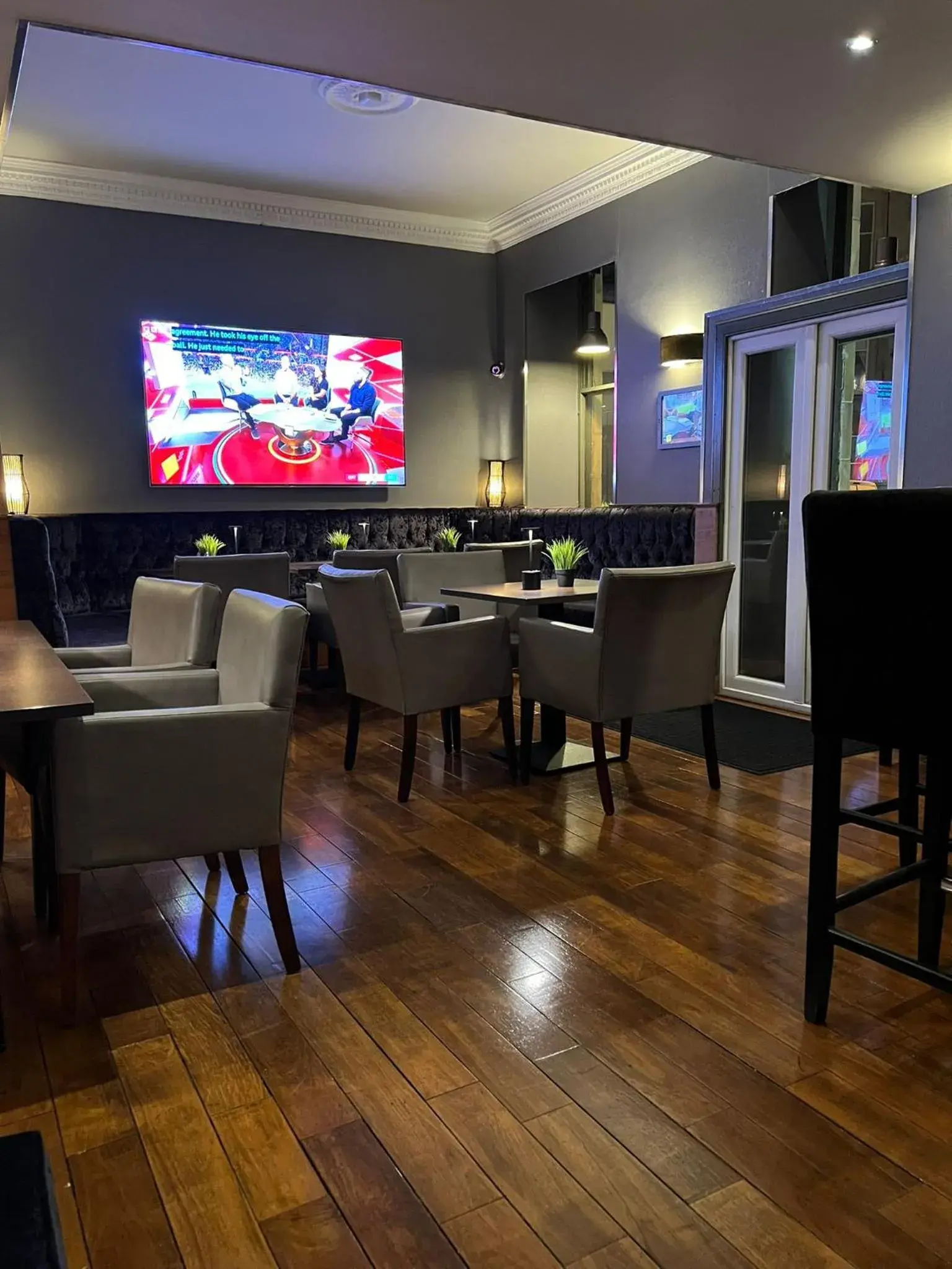 Restaurant/Places to Eat in Devoncove Hotel Glasgow