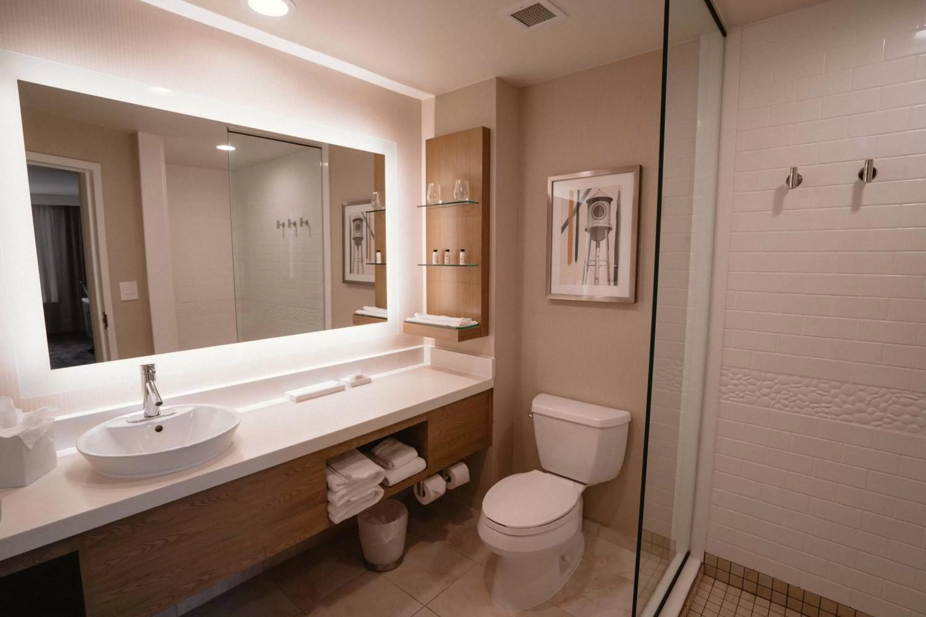 Bathroom in Delta Hotels by Marriott Raleigh-Durham at Research Triangle Park