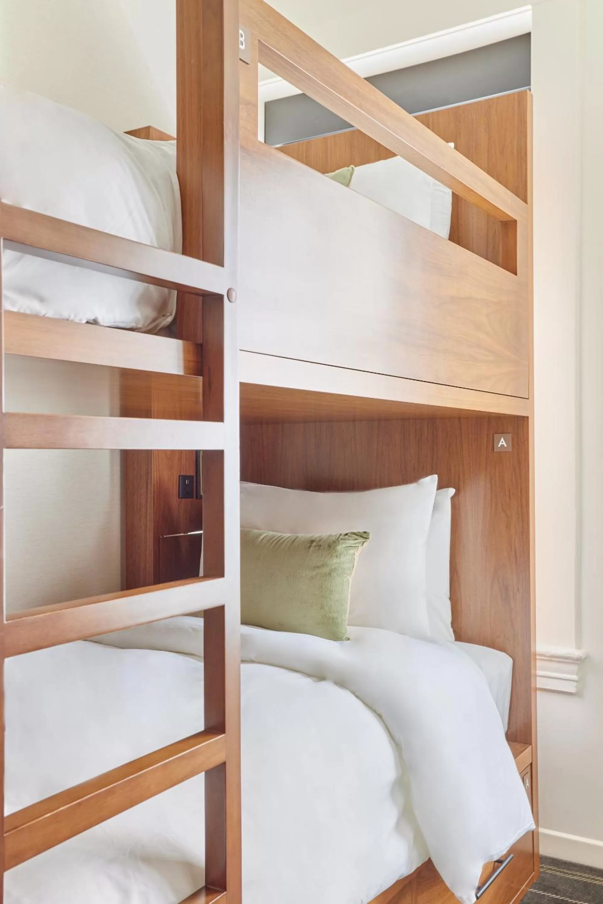 Living room, Bed in FOUND Hotel, San Francisco