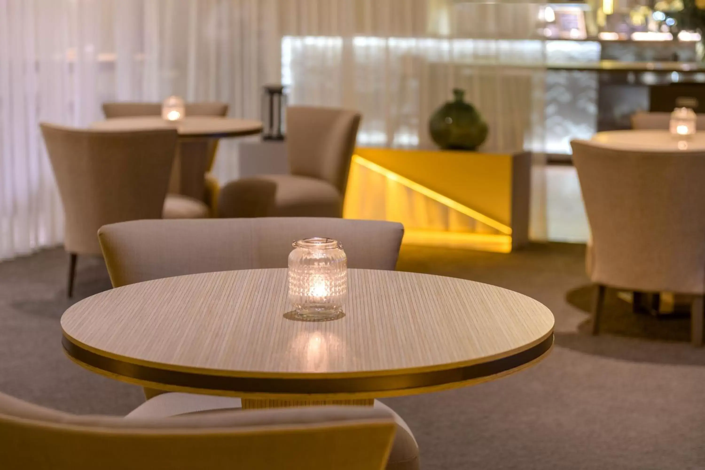Lounge or bar, Lounge/Bar in AC Hotel Diagonal L'Illa by Marriott