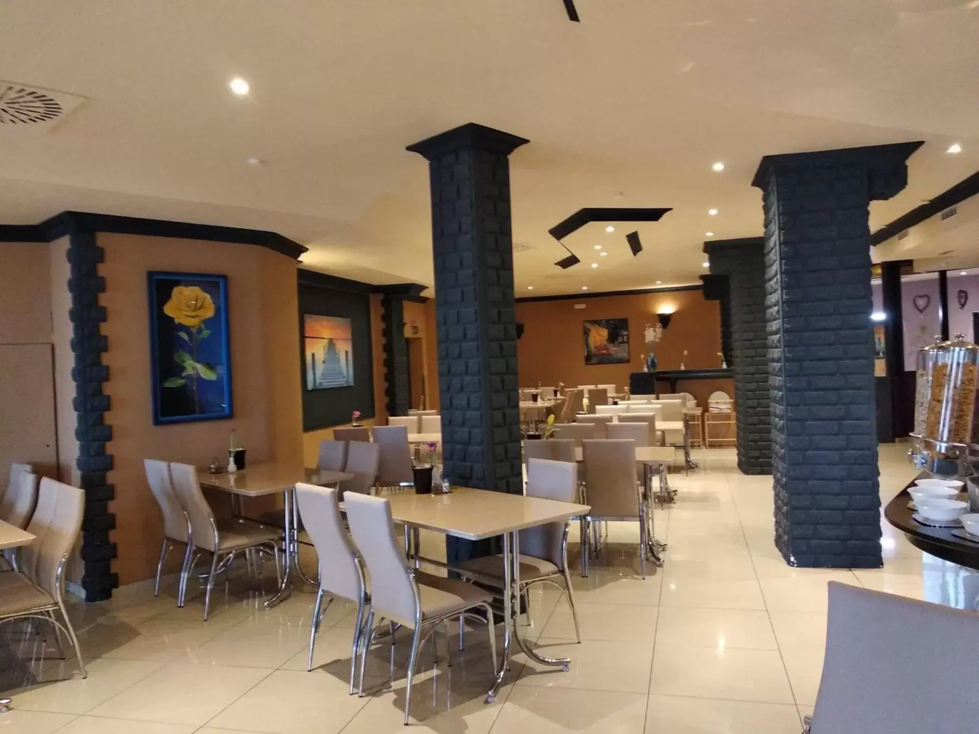 Restaurant/Places to Eat in M&A Cityhotel Hildesheim