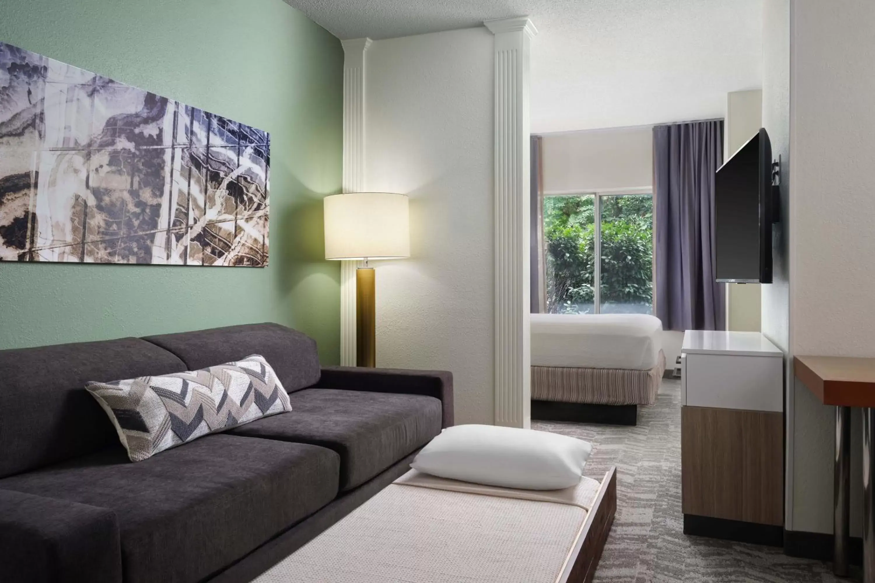 Bedroom, Seating Area in SpringHill Suites Nashville MetroCenter