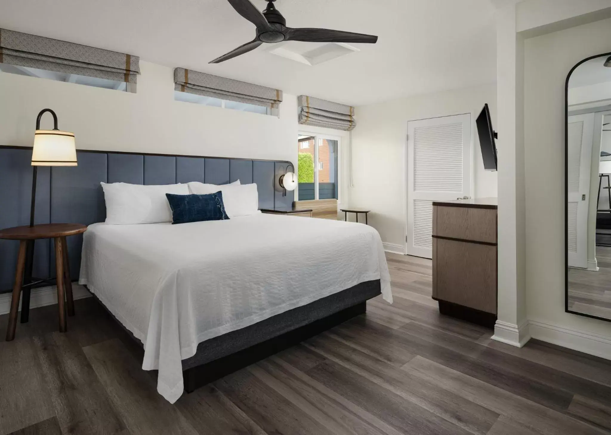 One-Bedroom King Suite in Hotel Indigo San Diego Del Mar by IHG One-Bedroom King Suite in Hotel Indigo San Diego Del Mar by IHG