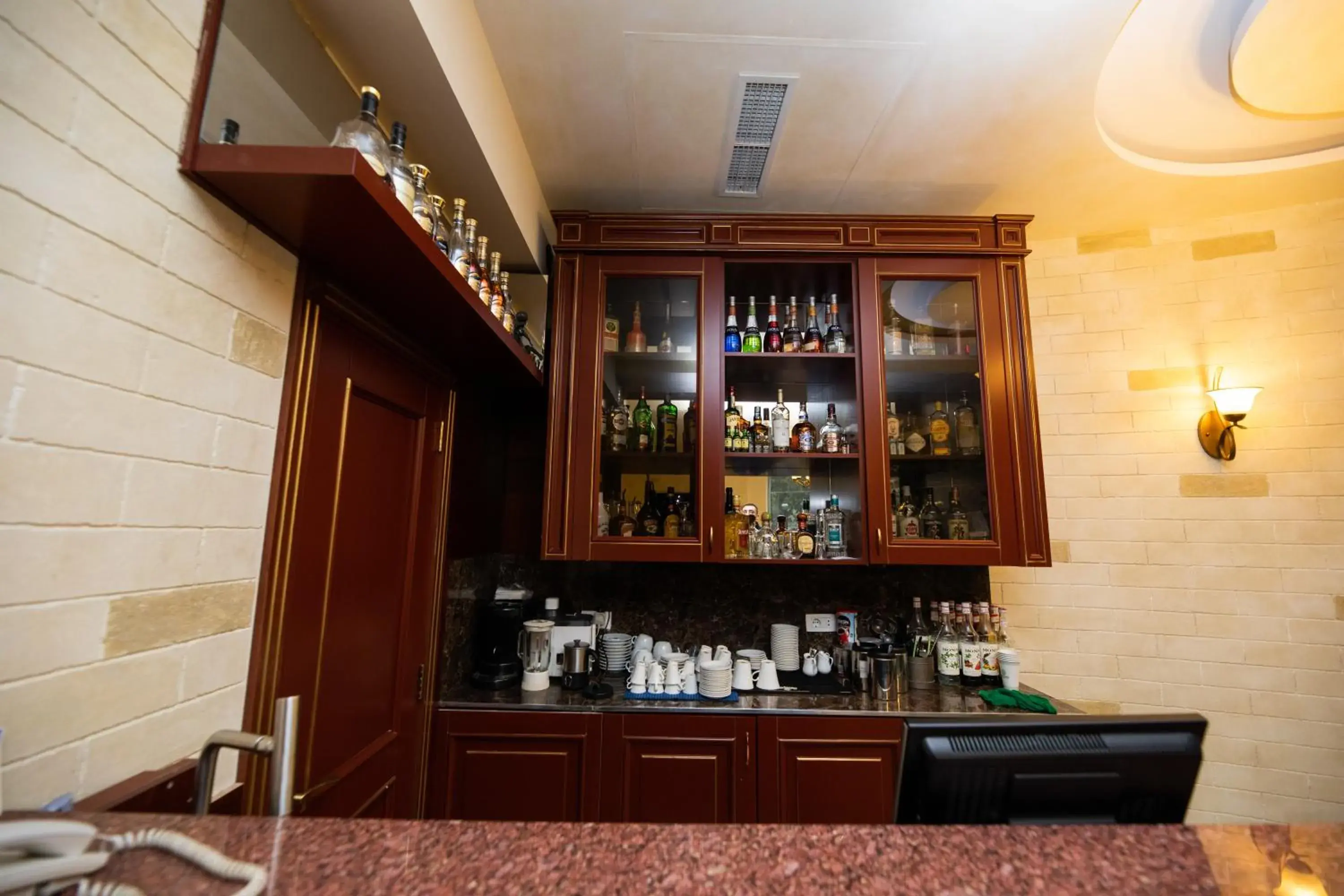 Lounge or bar in Diamond Hotel Yerevan