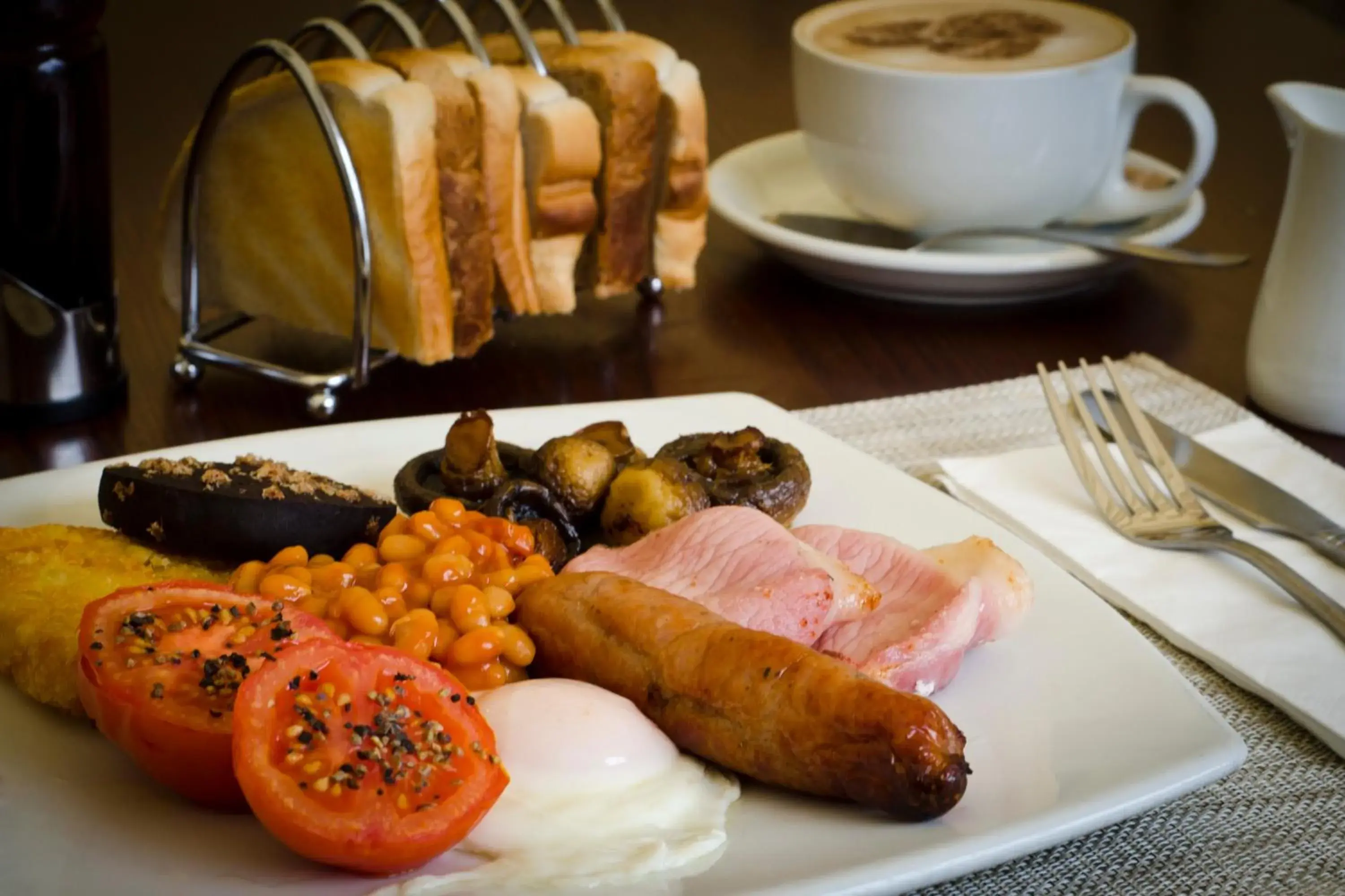English/Irish breakfast in Norfolk Arms Hotel, Ringinglow