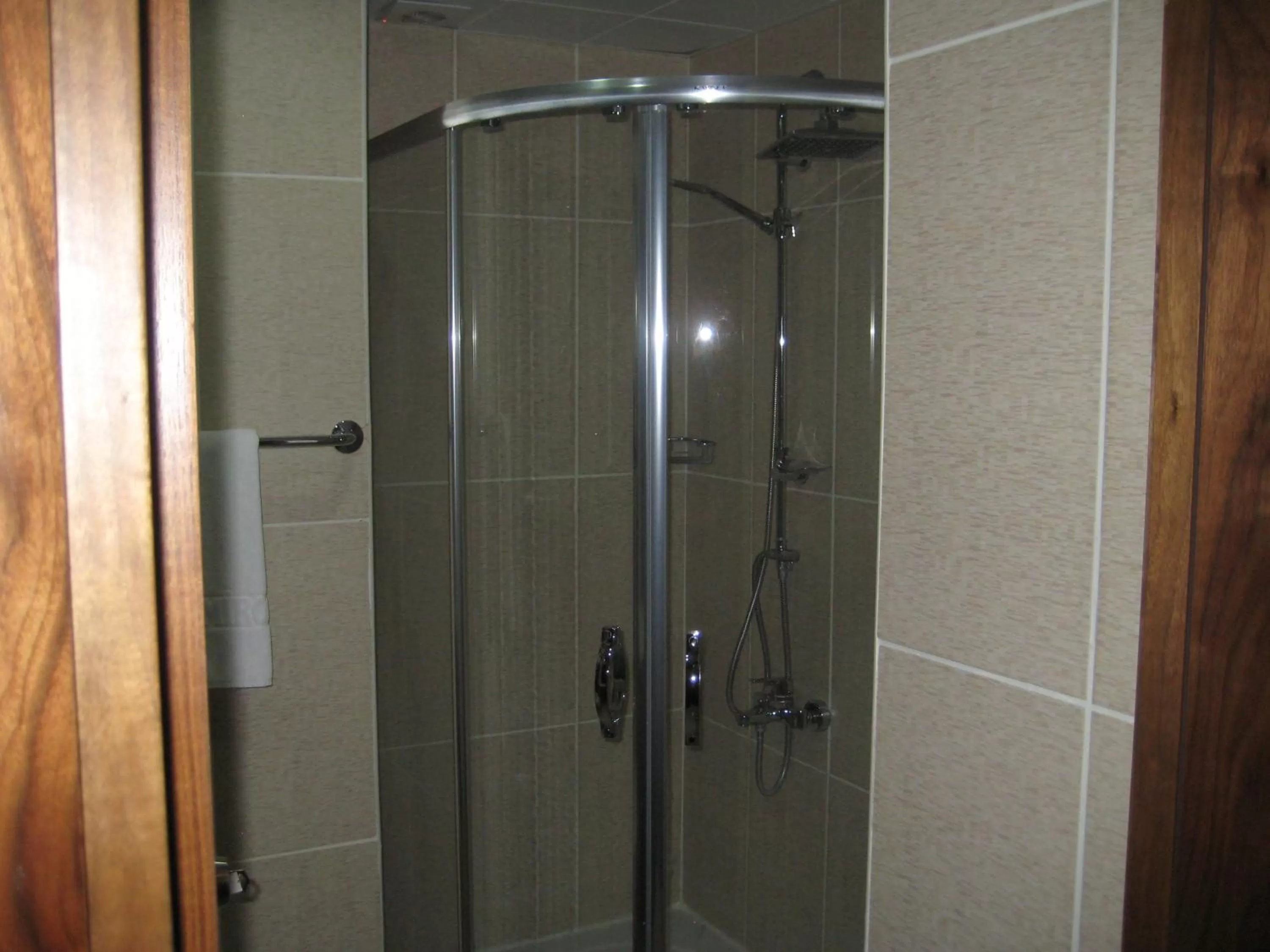 Shower in Miroglu Hotel