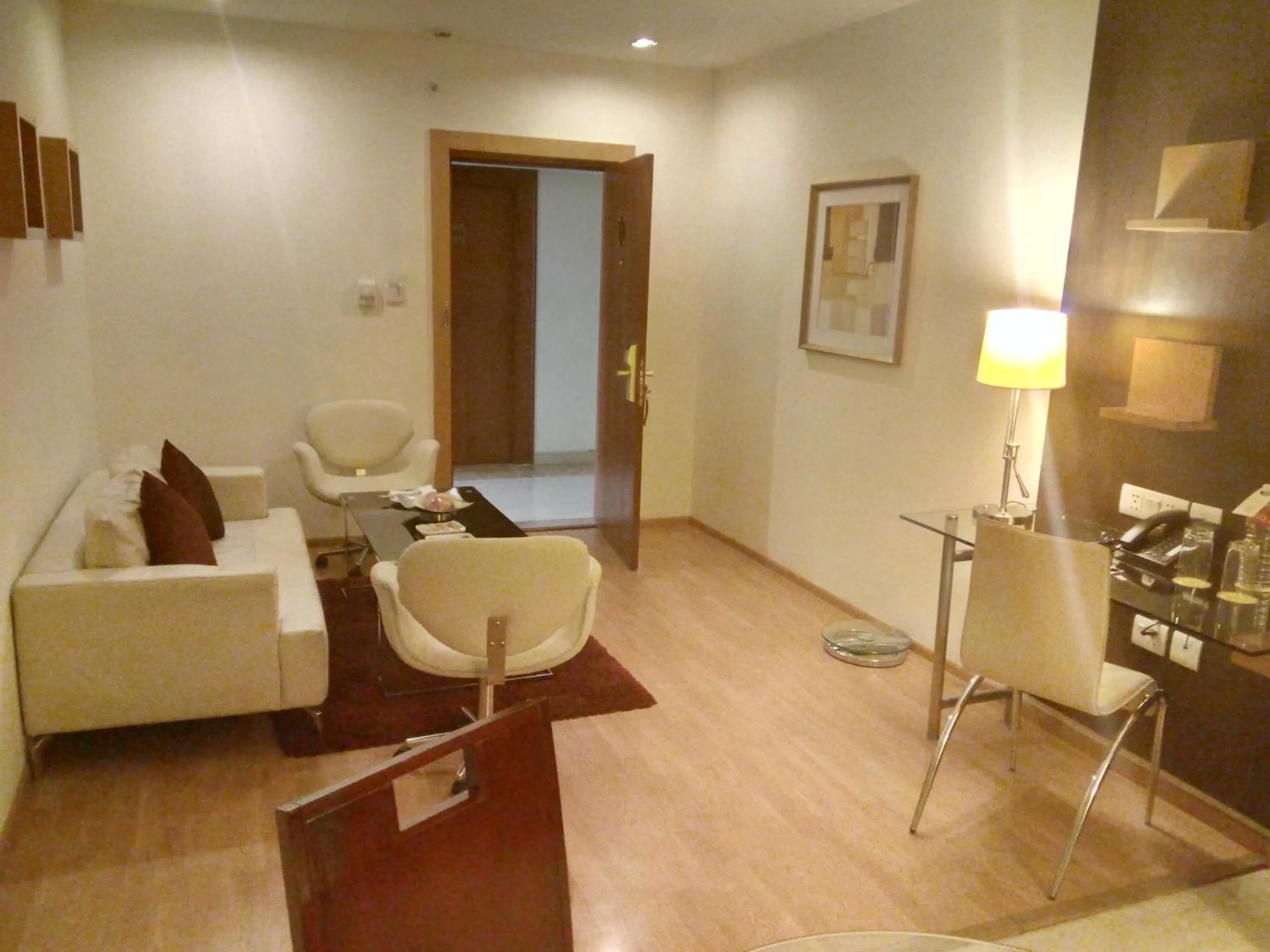 Seating area in Hampshire Plaza