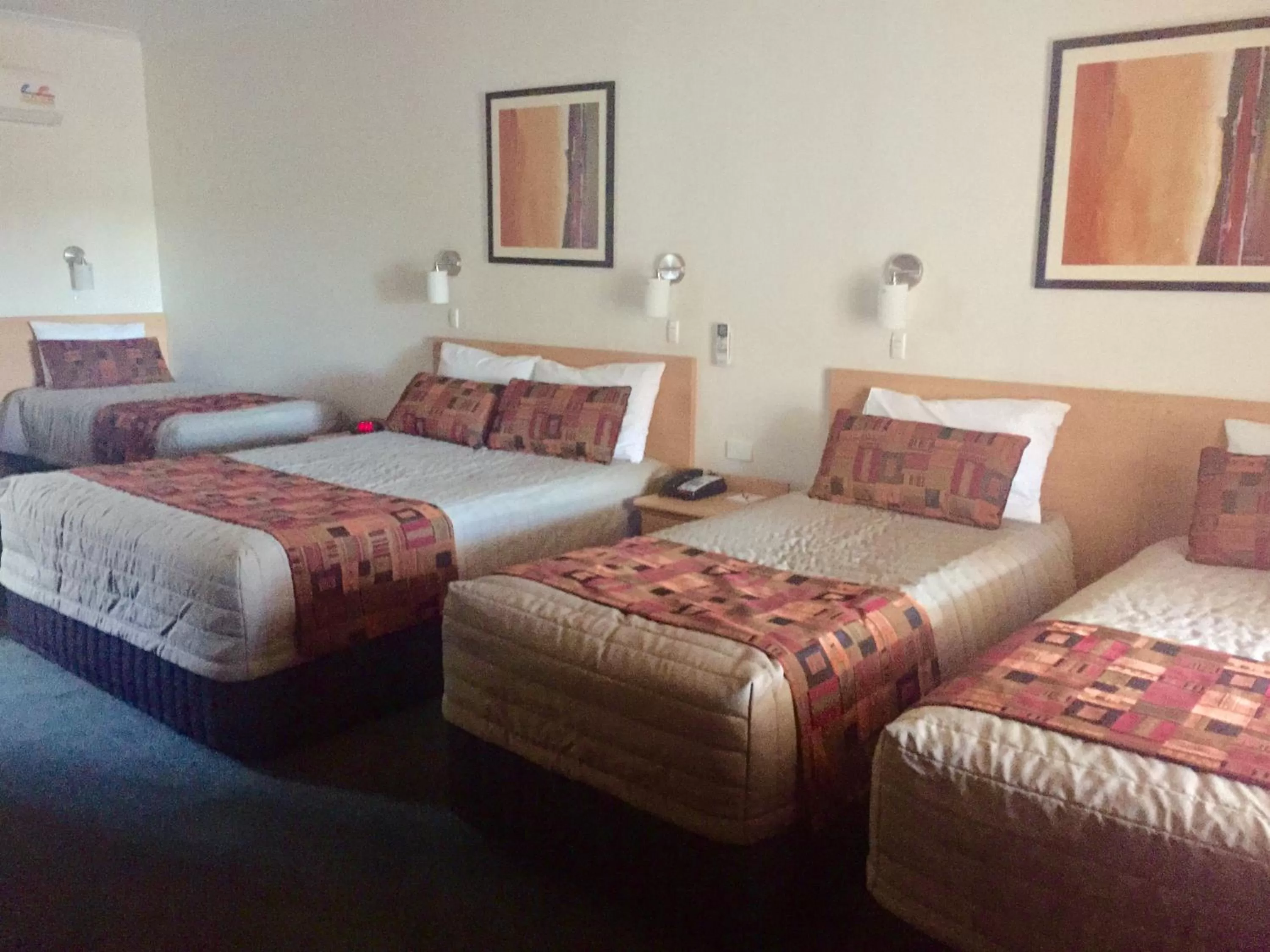 Photo of the whole room, Bed in Abel Tasman Motor Inn