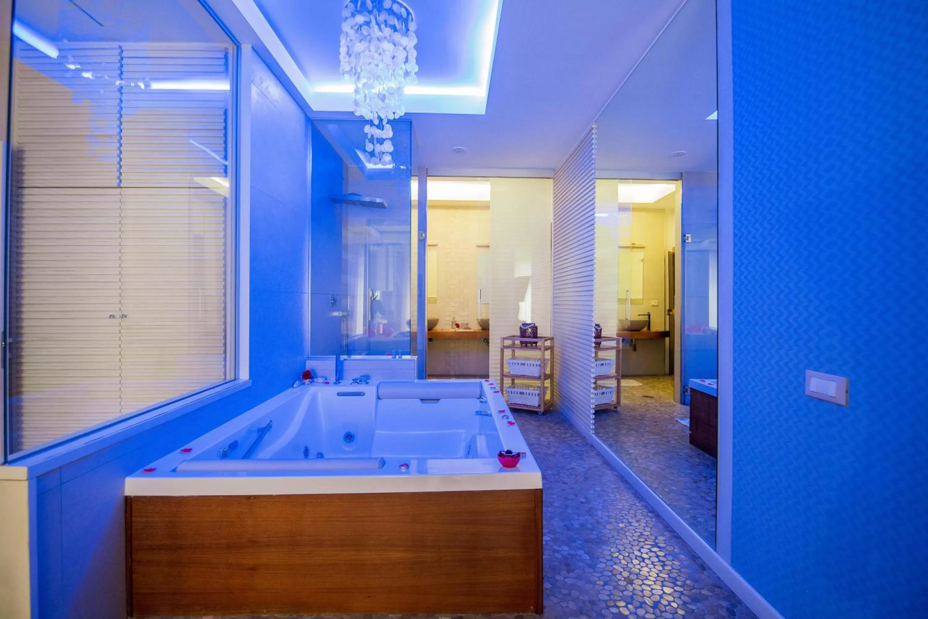 Hot Tub, Bed in Le suite del nostromo