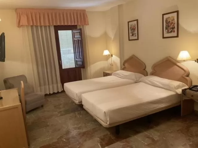 Photo of the whole room, Bed in Hotel el Sol
