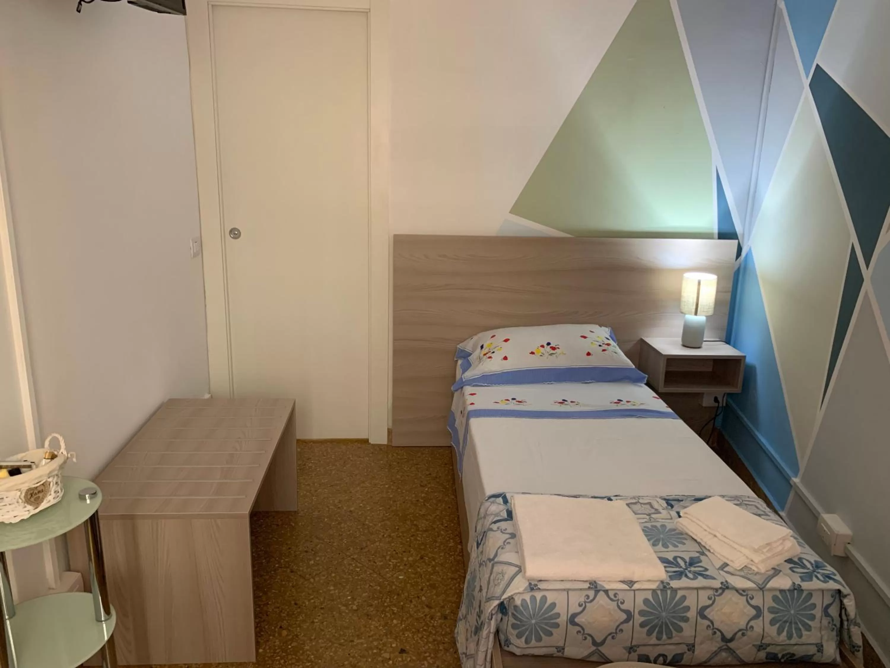 Bed in Erythrà Bed and Breakfast