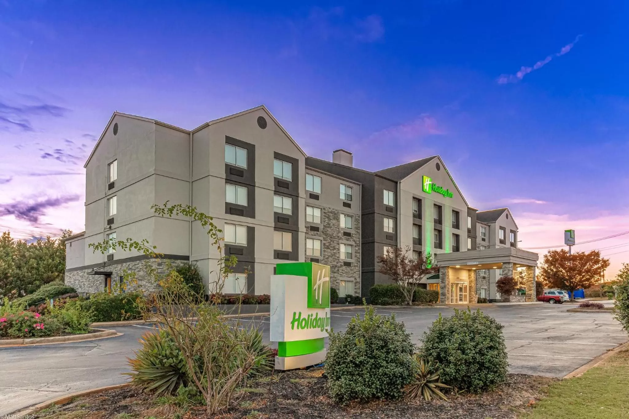 Property building in Holiday Inn Spartanburg Northwest