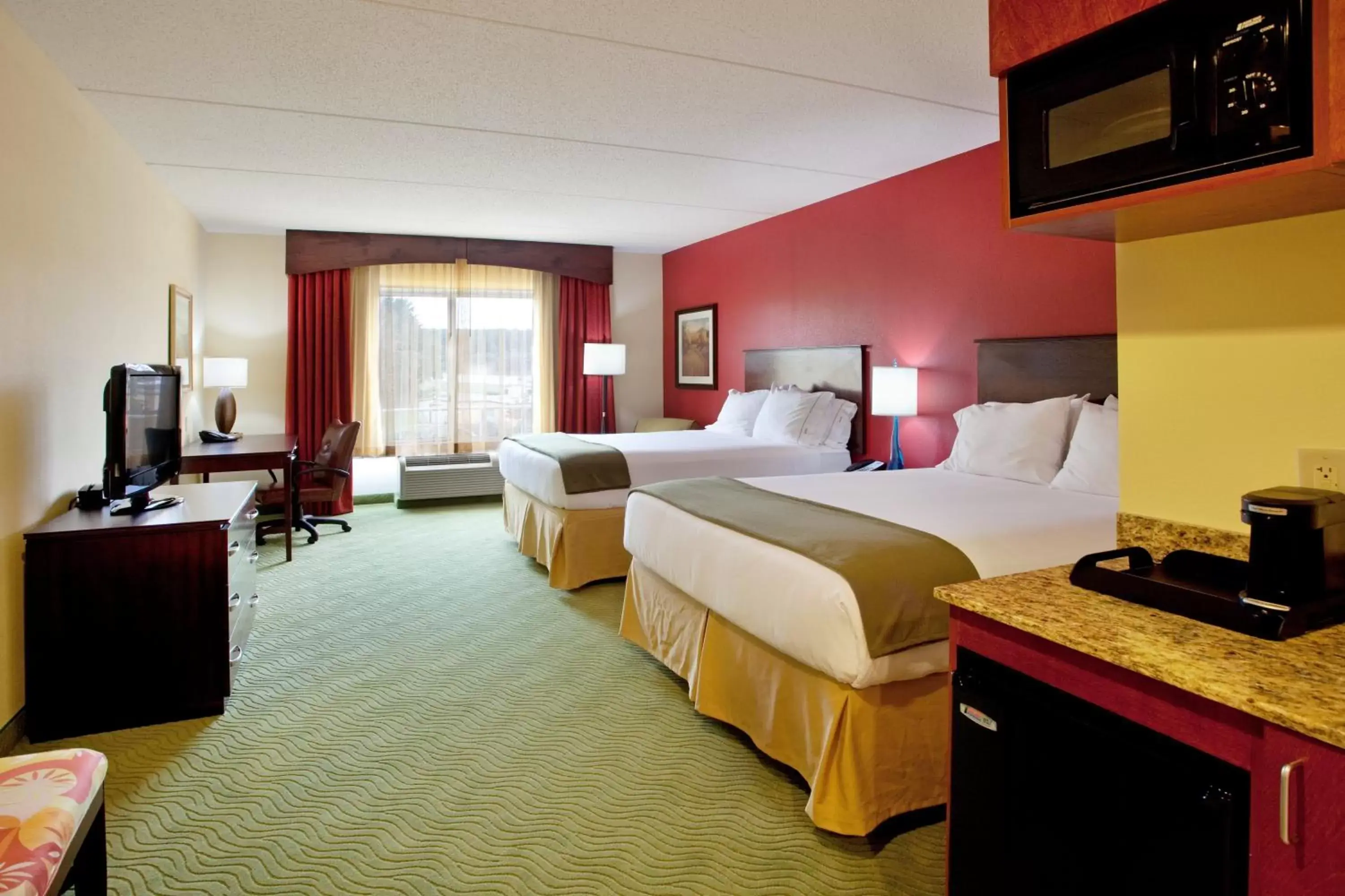 Photo of the whole room in Holiday Inn Express & Suites - Spartanburg-North, an IHG Hotel