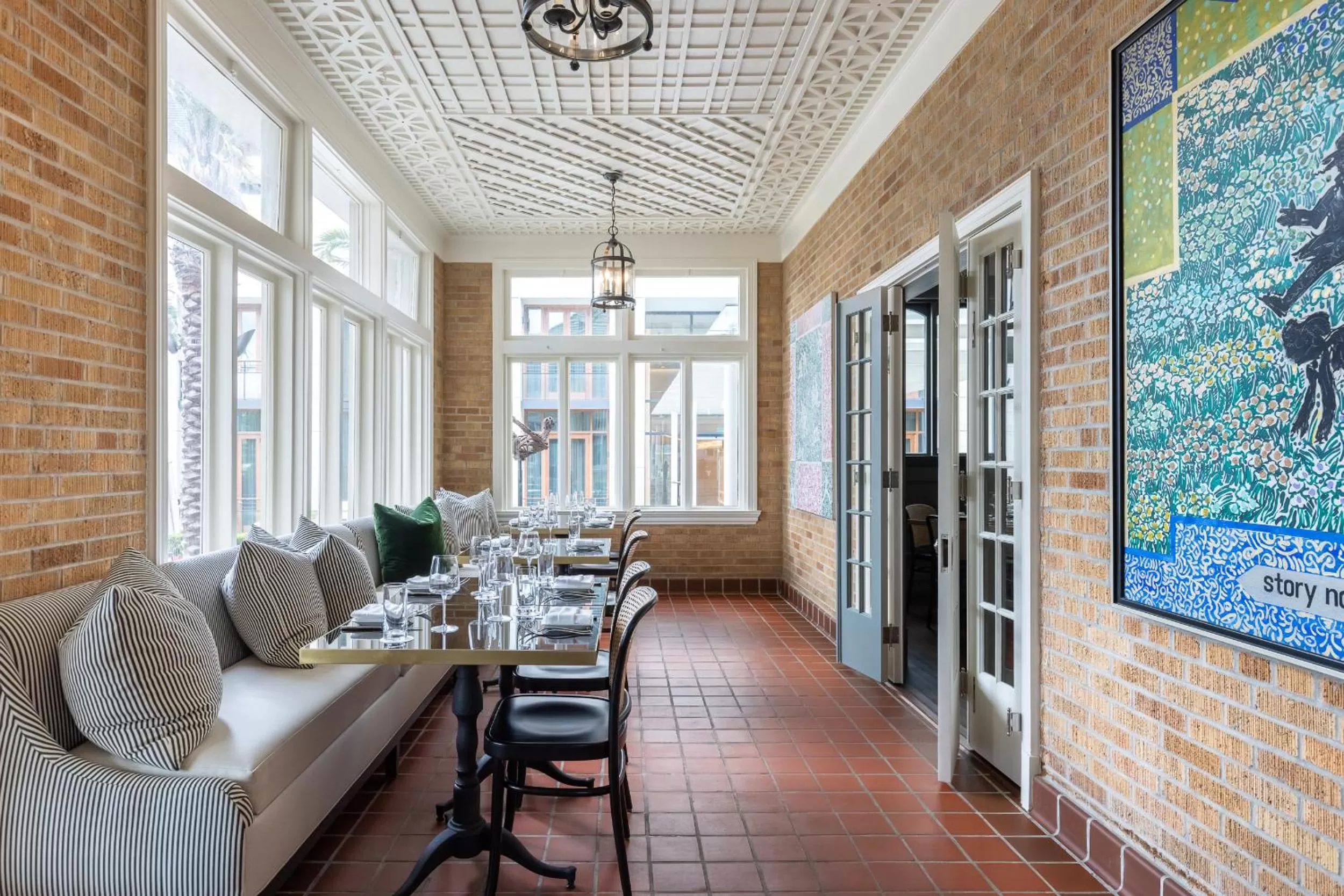 Restaurant/places to eat in La Colombe d'Or Hotel