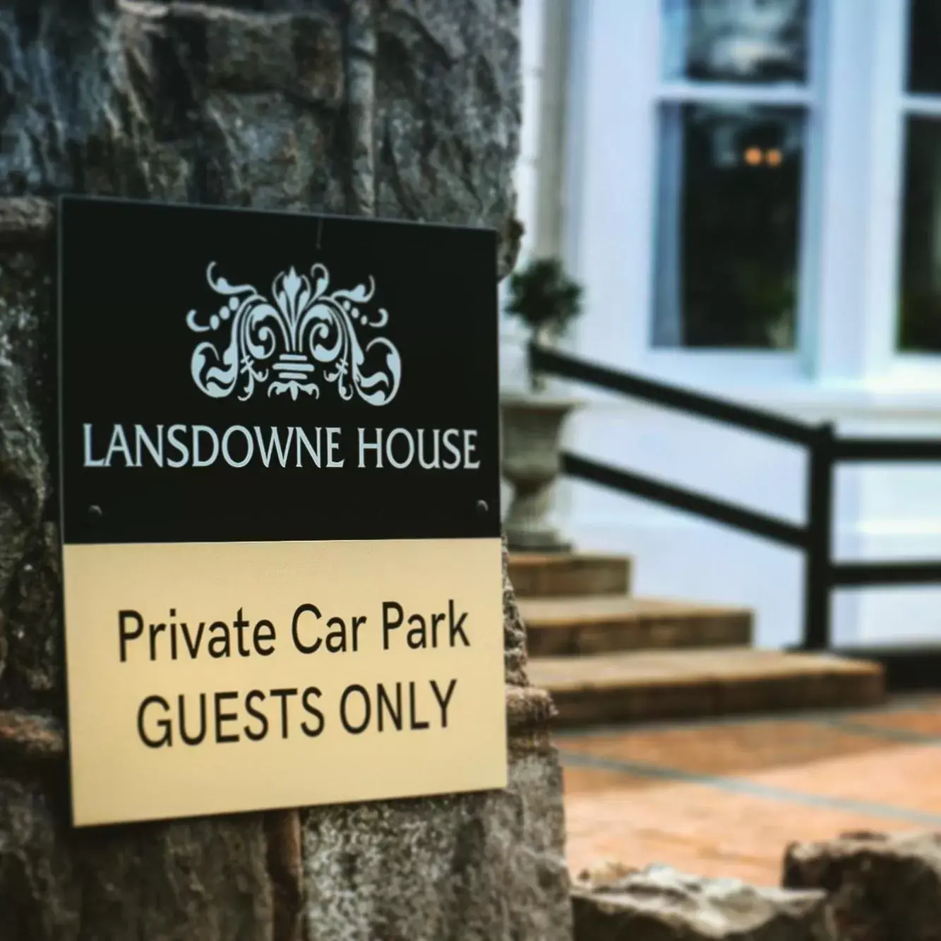 Small Double Room - single occupancy in Lansdowne House with Private Car Park Small Double Room - single occupancy in Lansdowne House with Private Car Park
