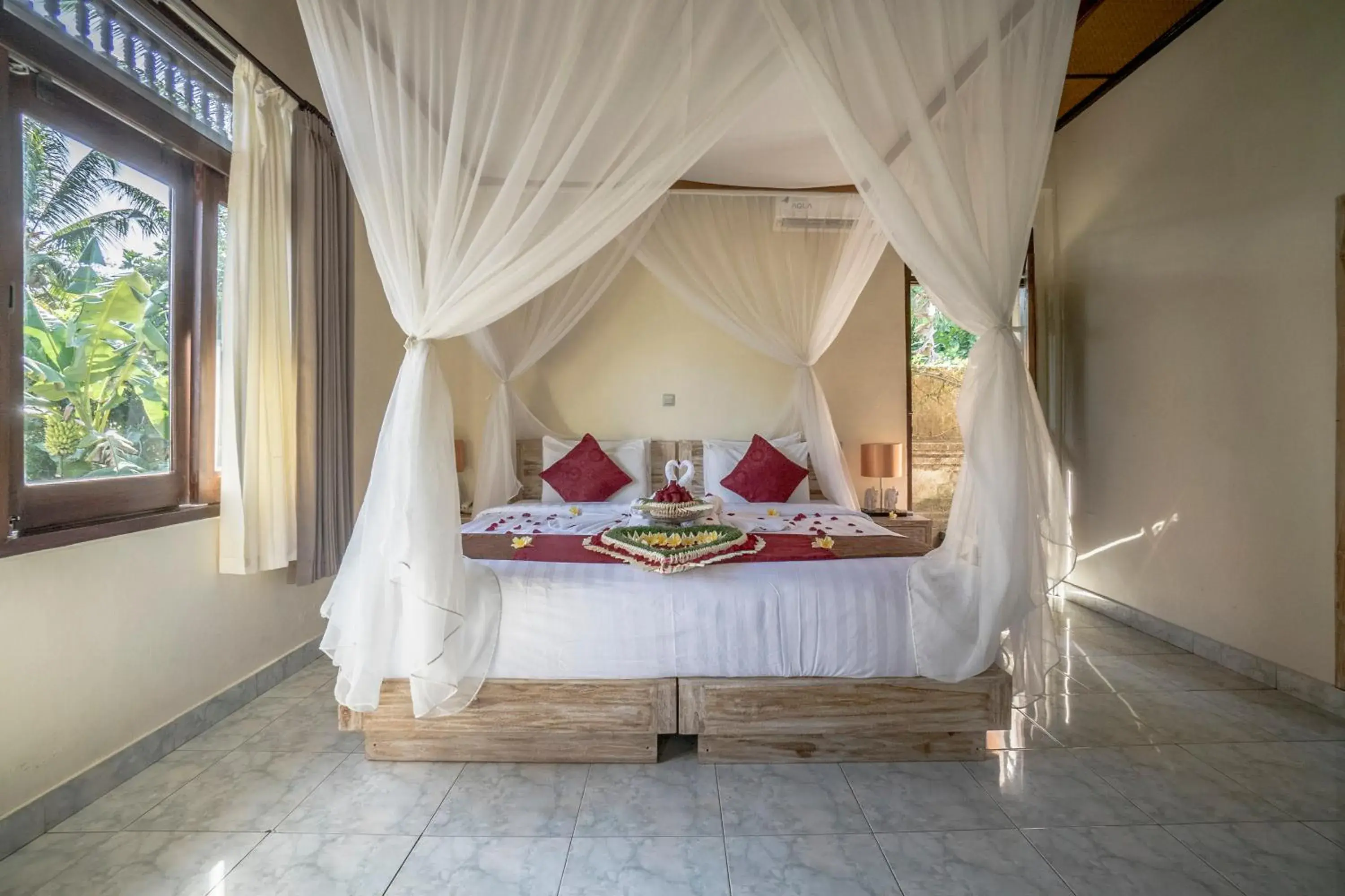 Photo of the whole room, Bed in Nick's Hidden Cottages by Mahaputra-CHSE Certified