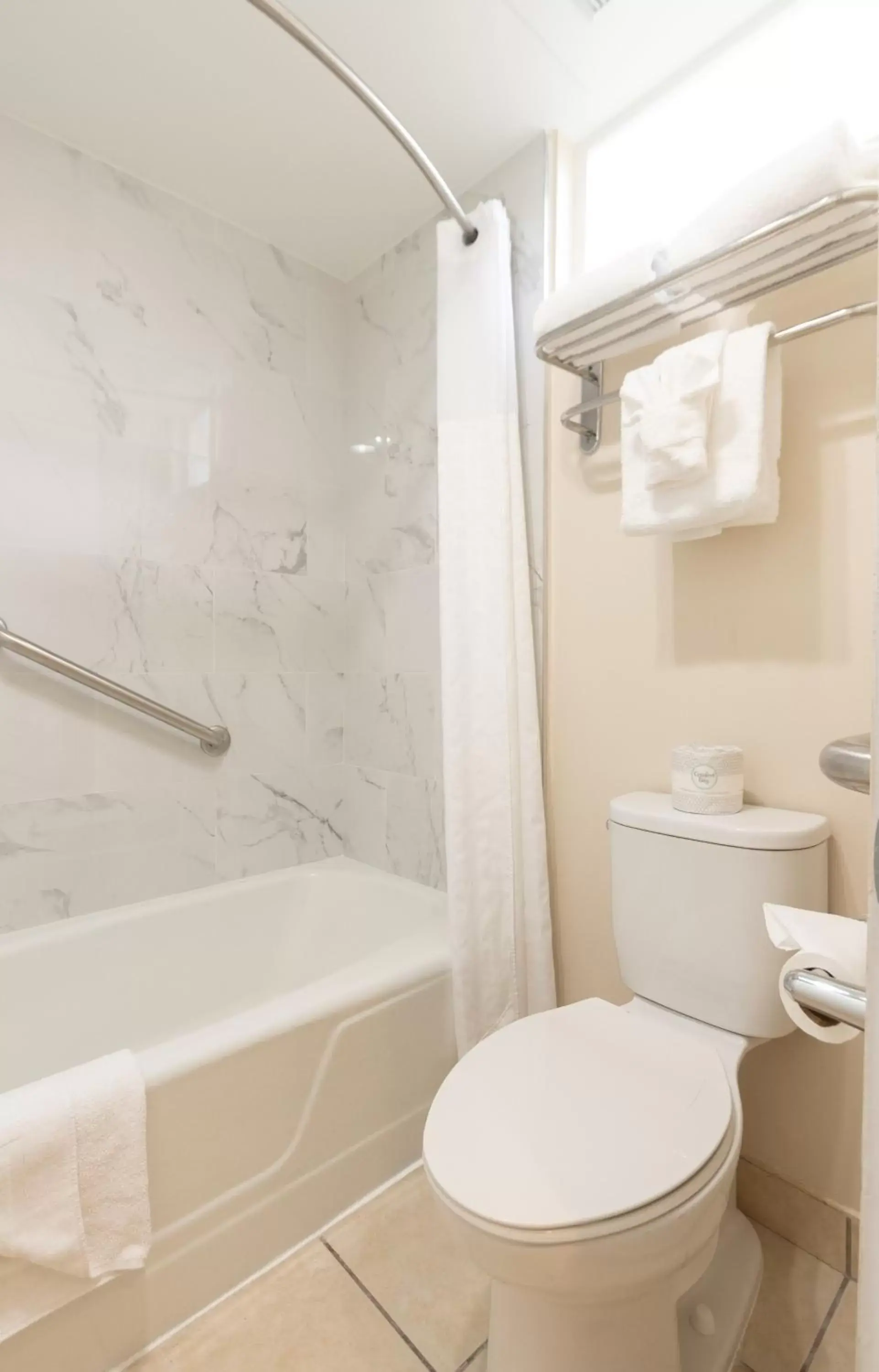 Bathroom in King Frederik Inn