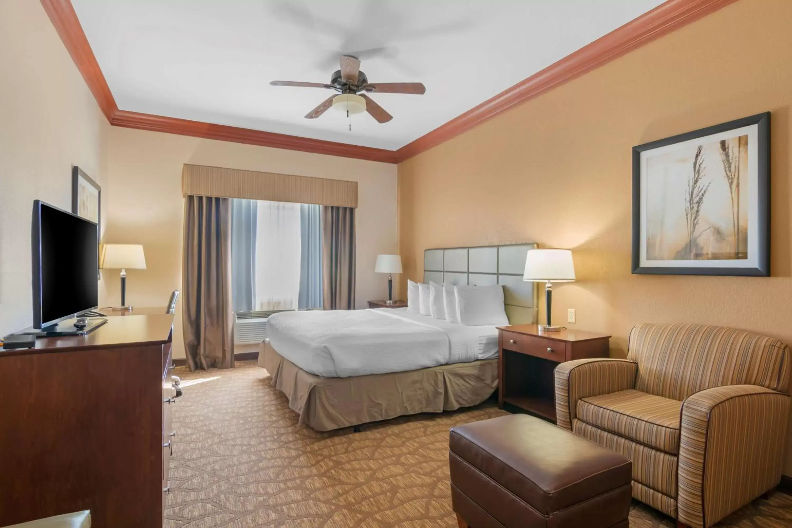 Bedroom, Bed in Best Western Plus Butterfield Inn Bedroom, Bed in Best Western Plus Butterfield Inn