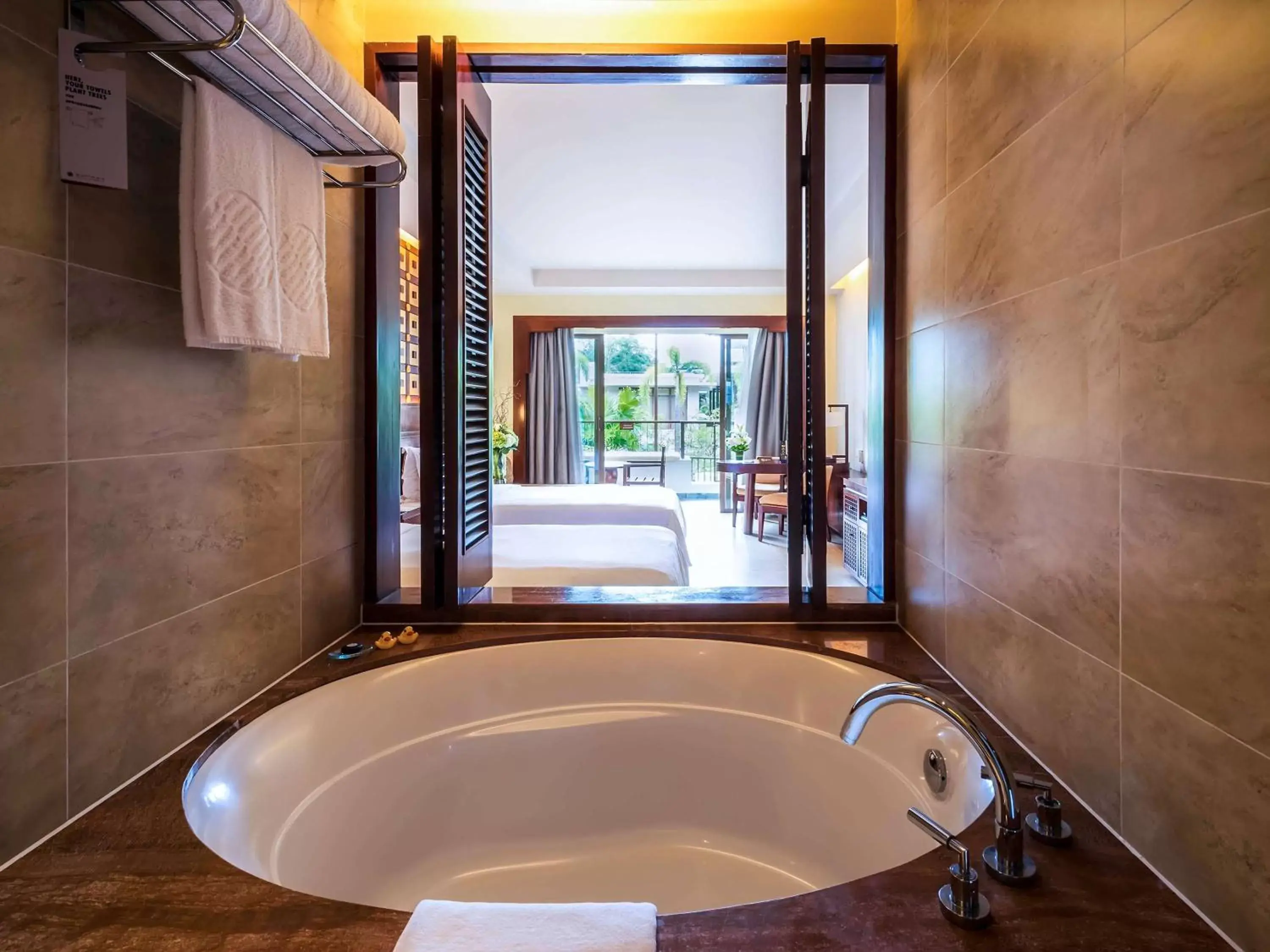 Photo of the whole room, Bathroom in Pullman Sanya Yalong Bay Villas & Resort