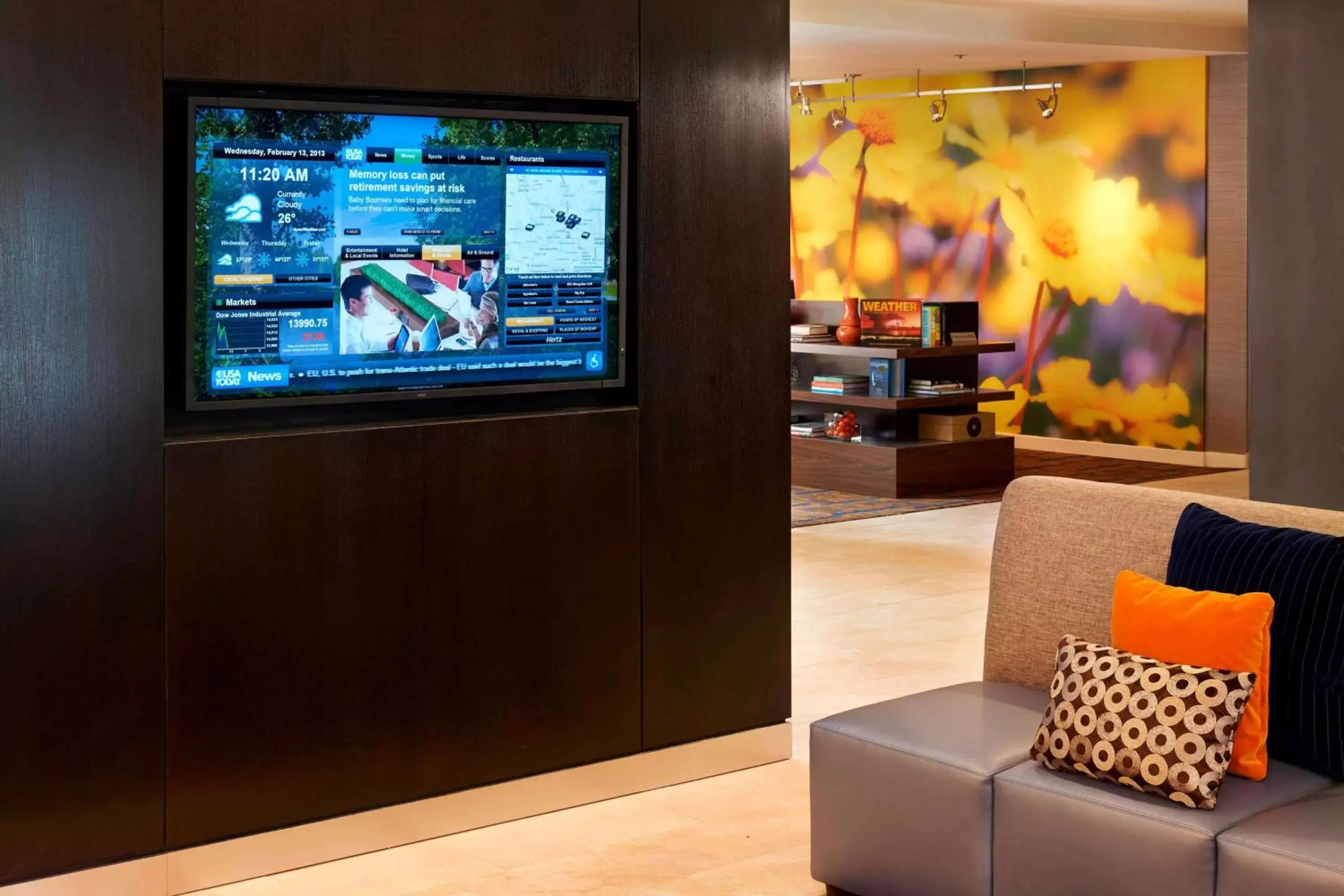 Lobby or reception, TV/Entertainment Center in Sonesta Select Detroit Auburn Hills