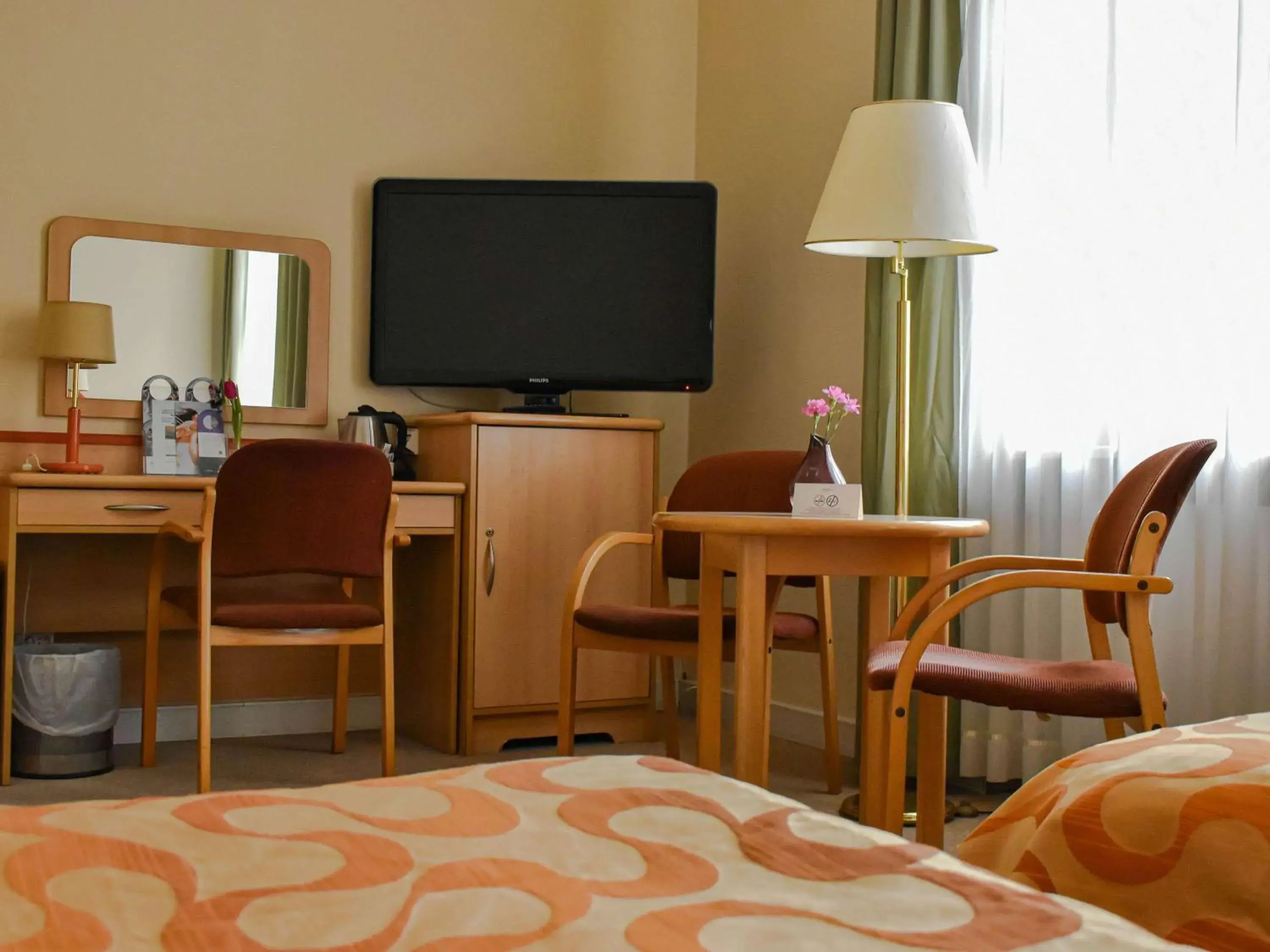 Bedroom, TV/Entertainment Center in Mercure Opole