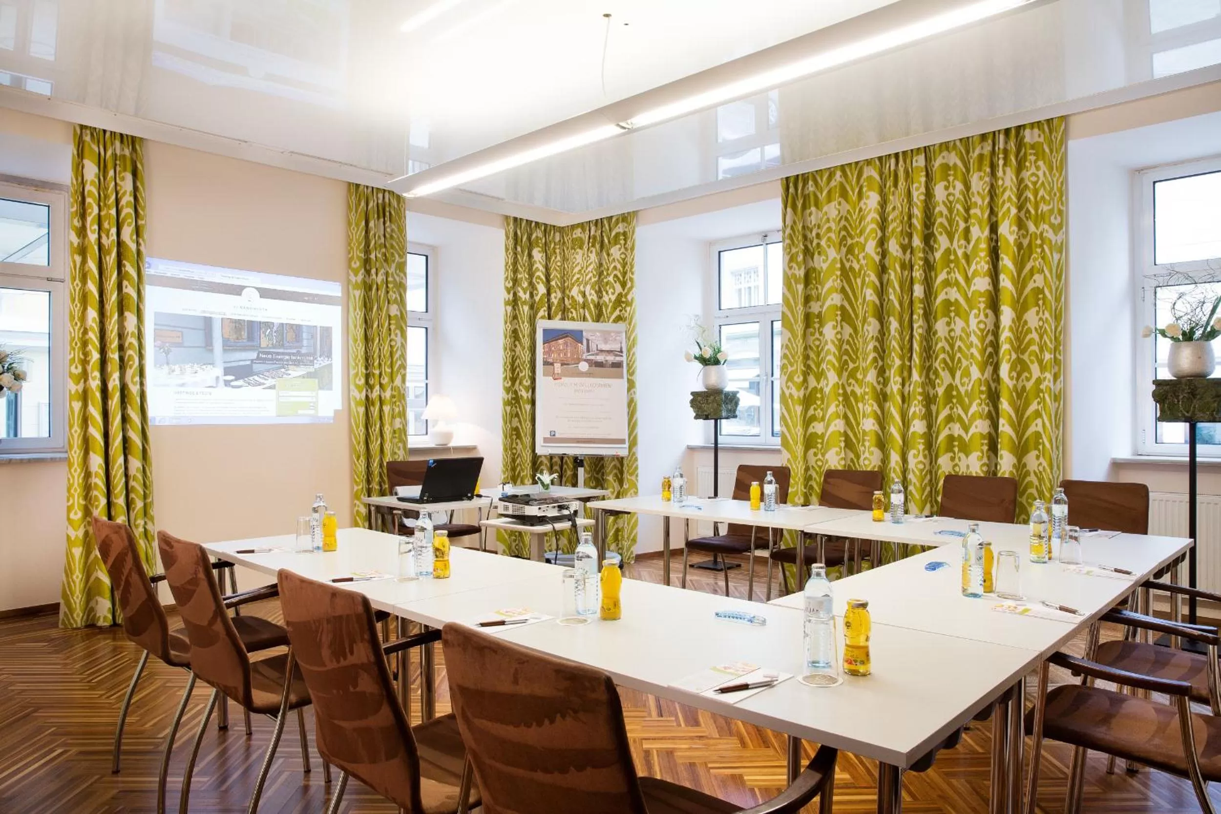 Banquet/Function facilities in Hotel Sandwirth