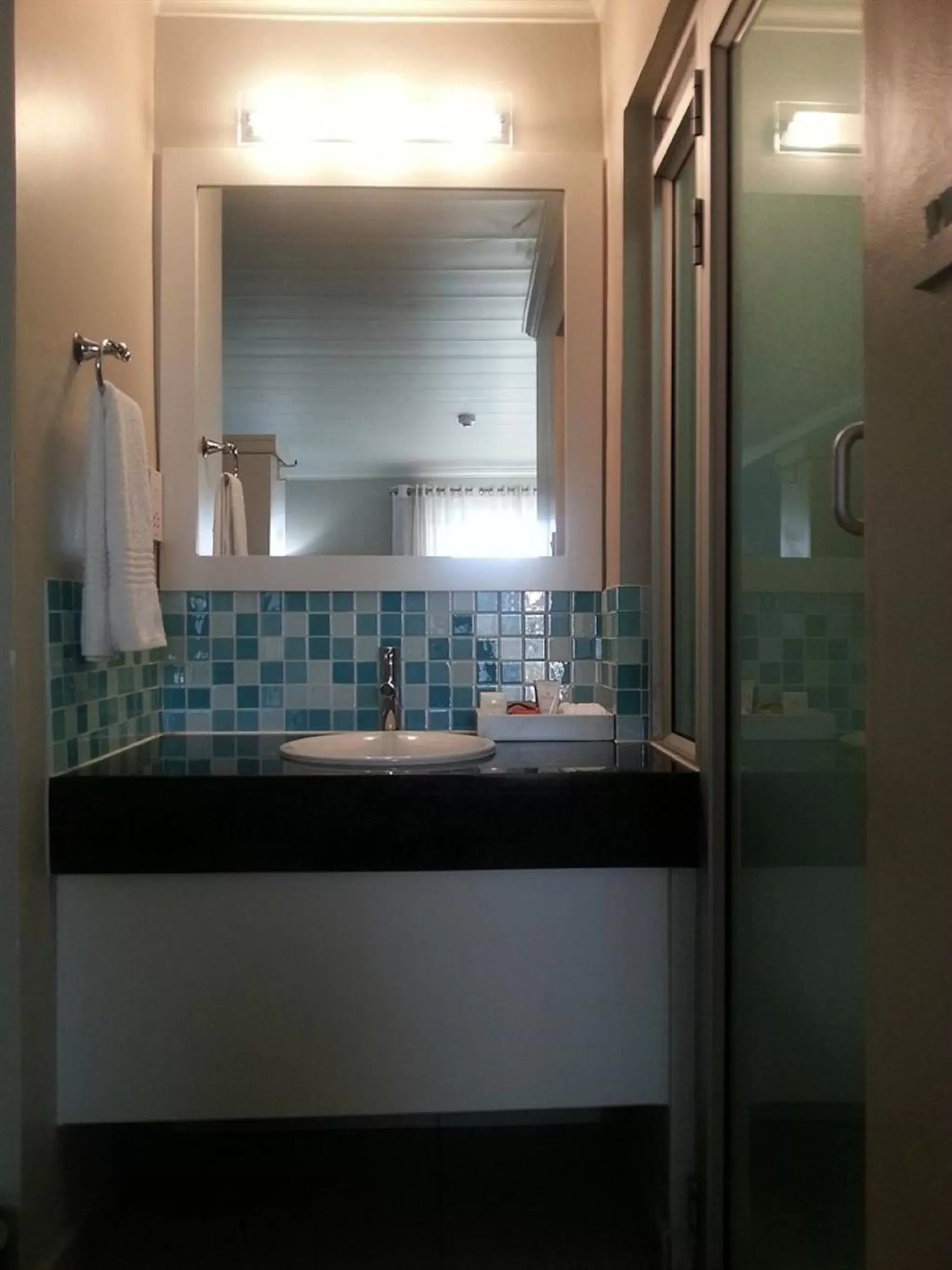 Bathroom in Peermont Metcourt Hotel