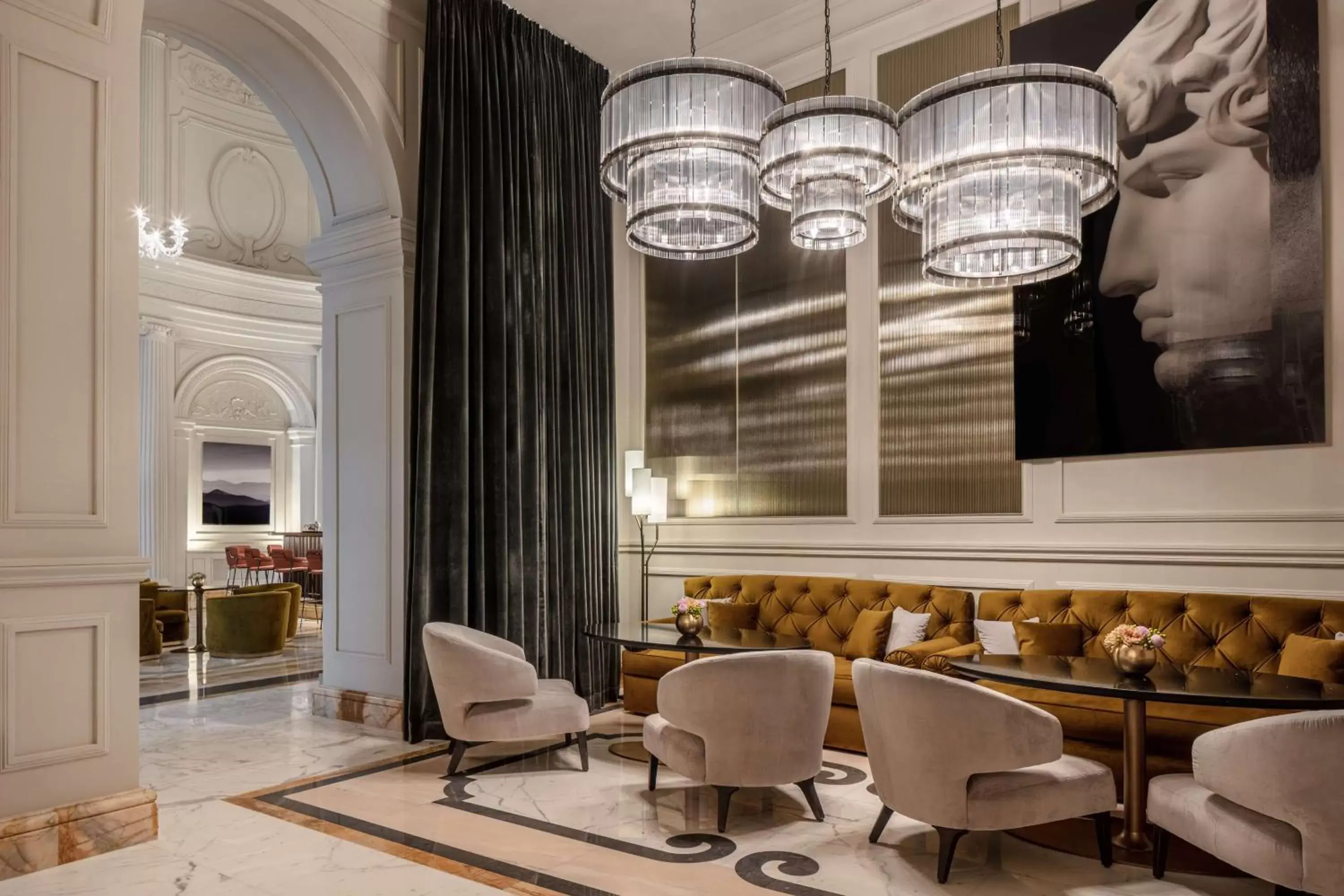 Lobby or reception in Anantara Palazzo Naiadi Rome Hotel - A Leading Hotel of the World