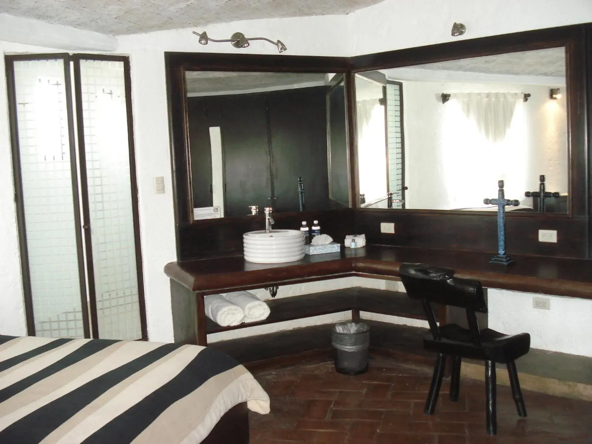 Bedroom, Bathroom in Casa Blanca San Miguel