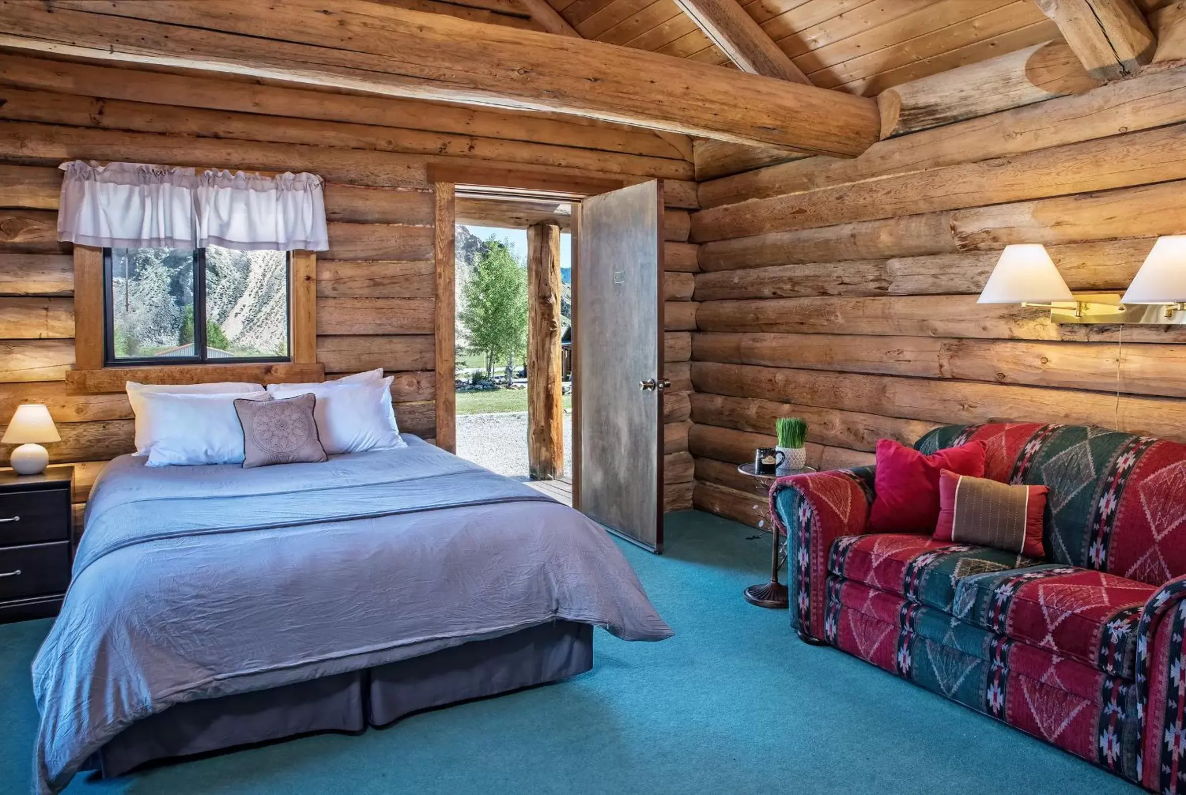Bed in Triangle C Cabins