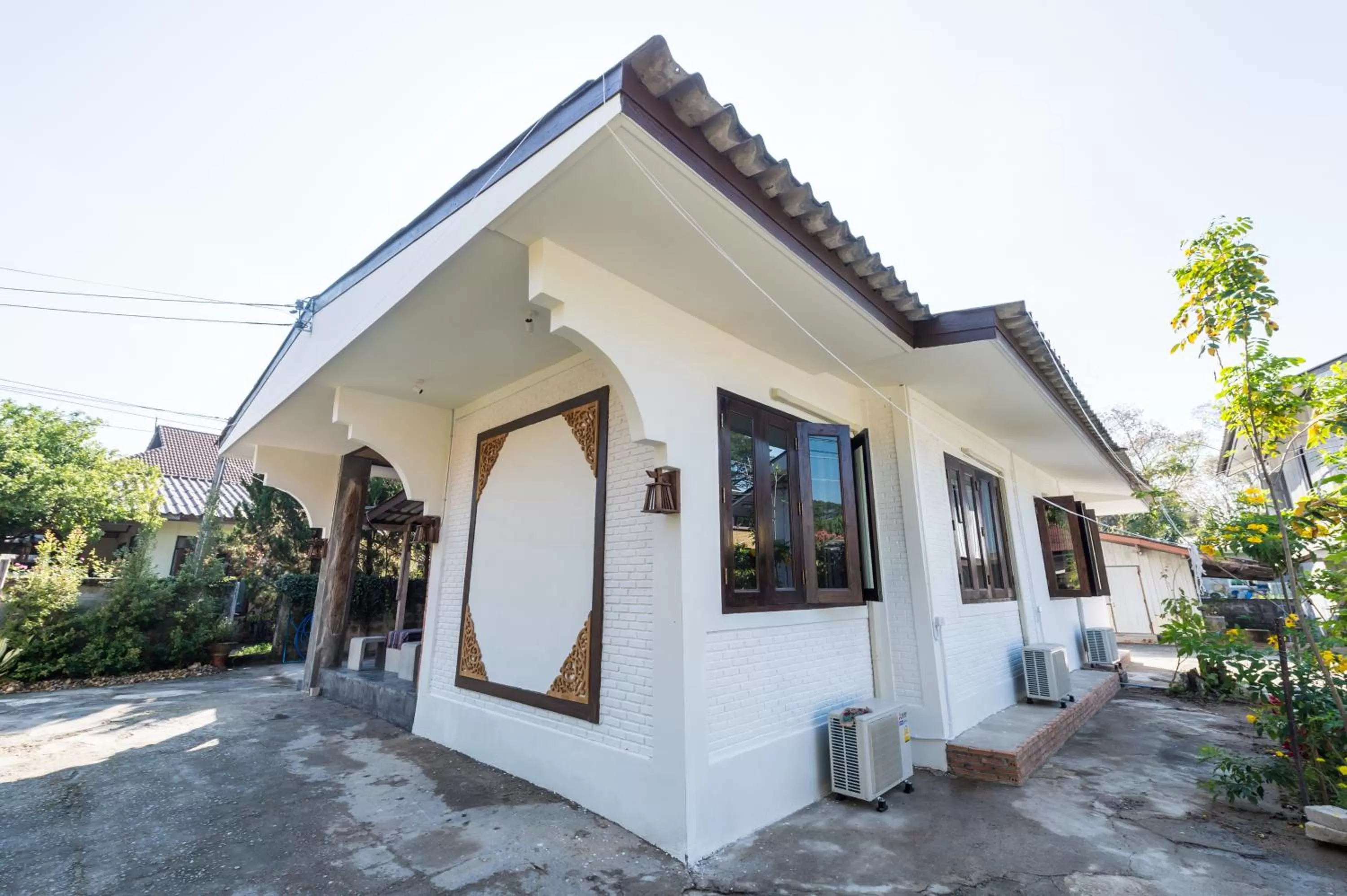 Property building in Huan Amphan