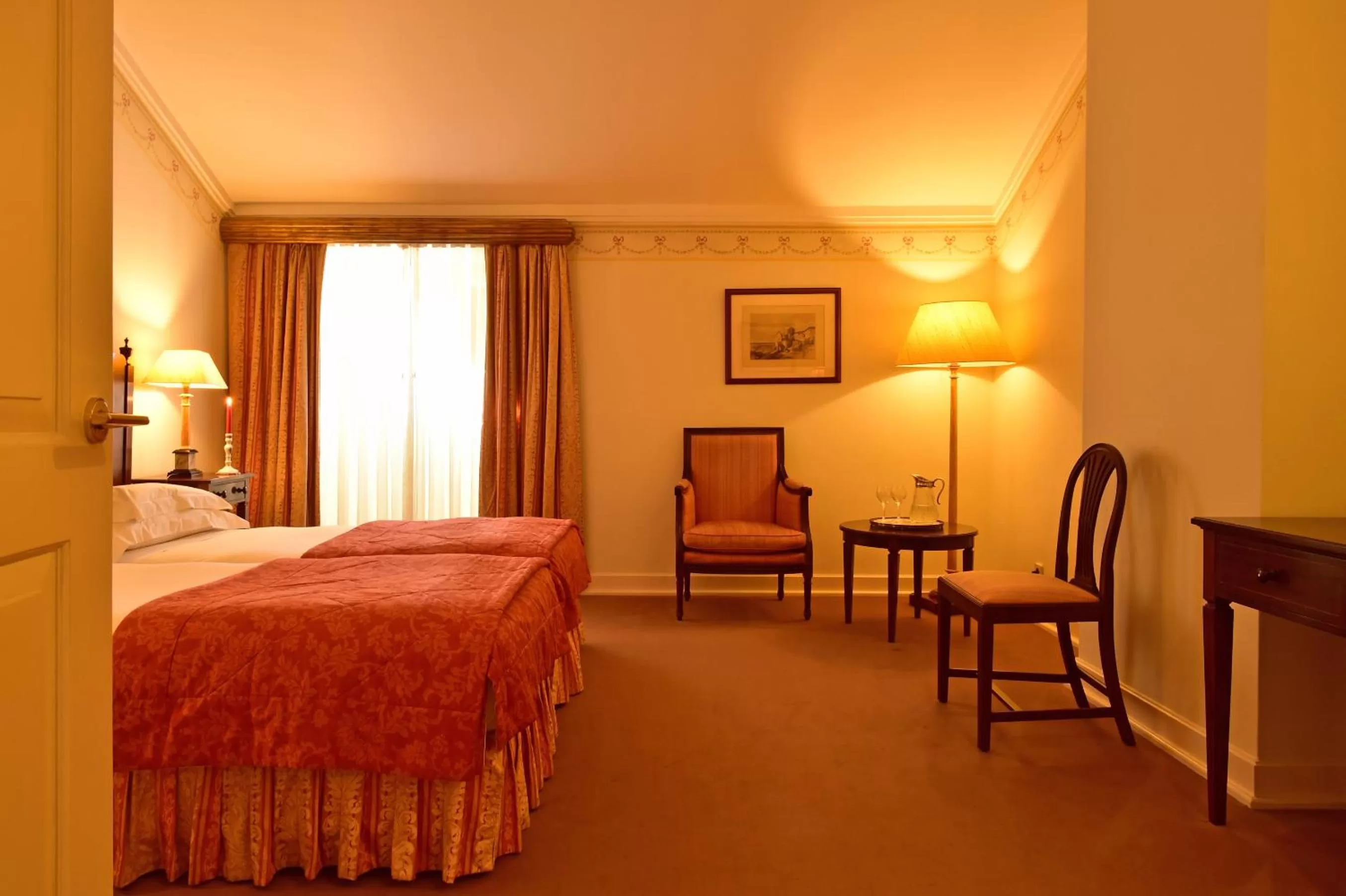 Photo of the whole room, Bed in Pousada Palacio de Queluz