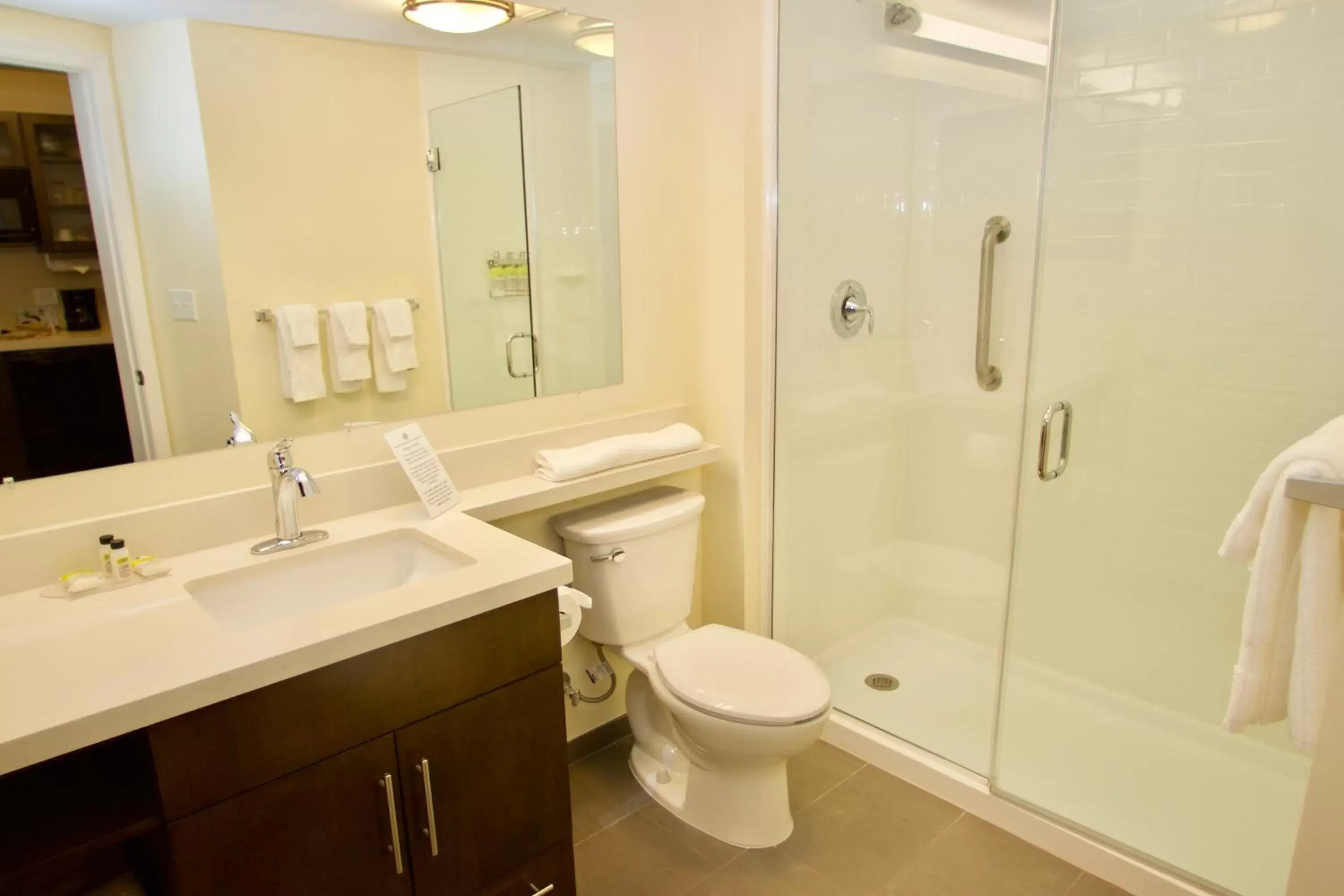 Bathroom in Candlewood Suites - Dumfries - Quantico, an IHG Hotel