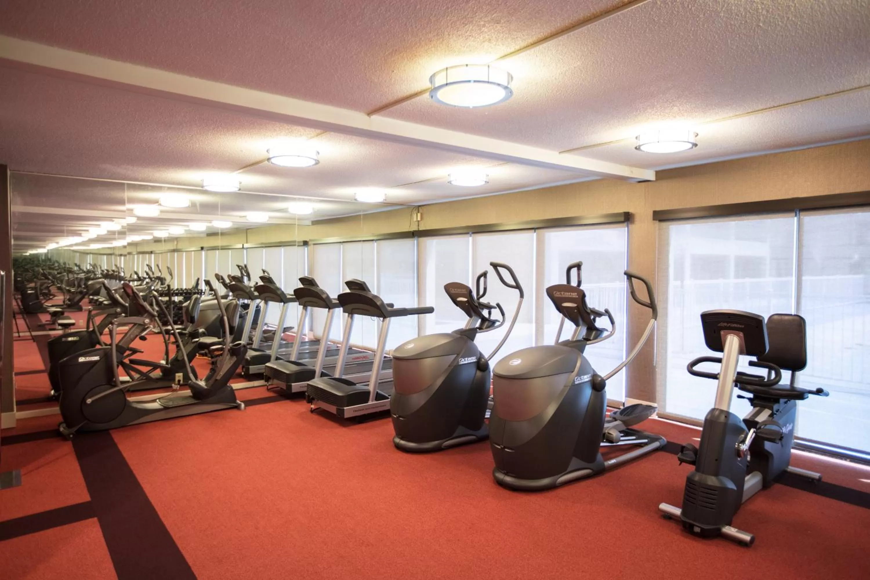 Fitness centre/facilities in Wyndham Rochester Downtown