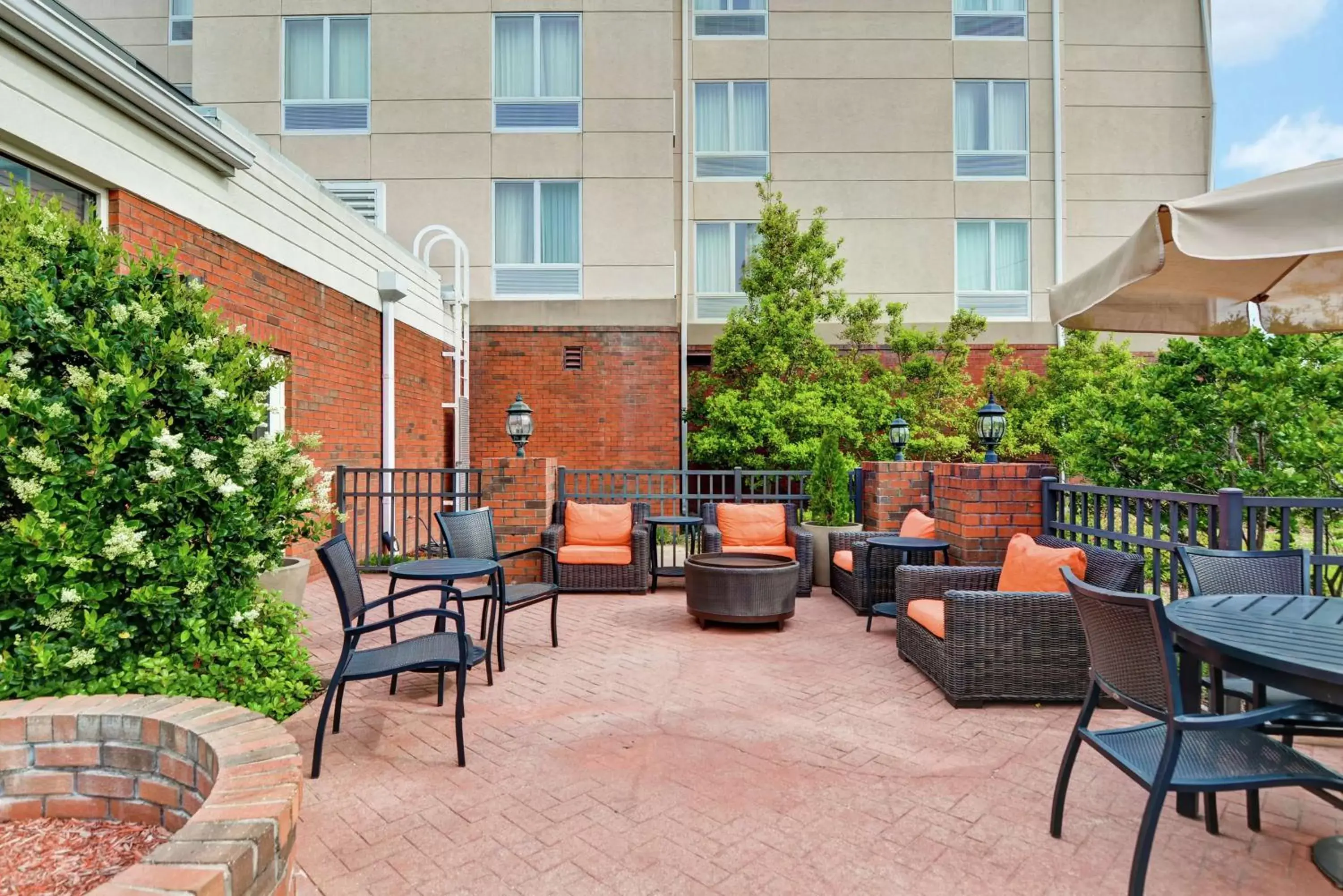 Inner courtyard view in Hilton Garden Inn Hattiesburg