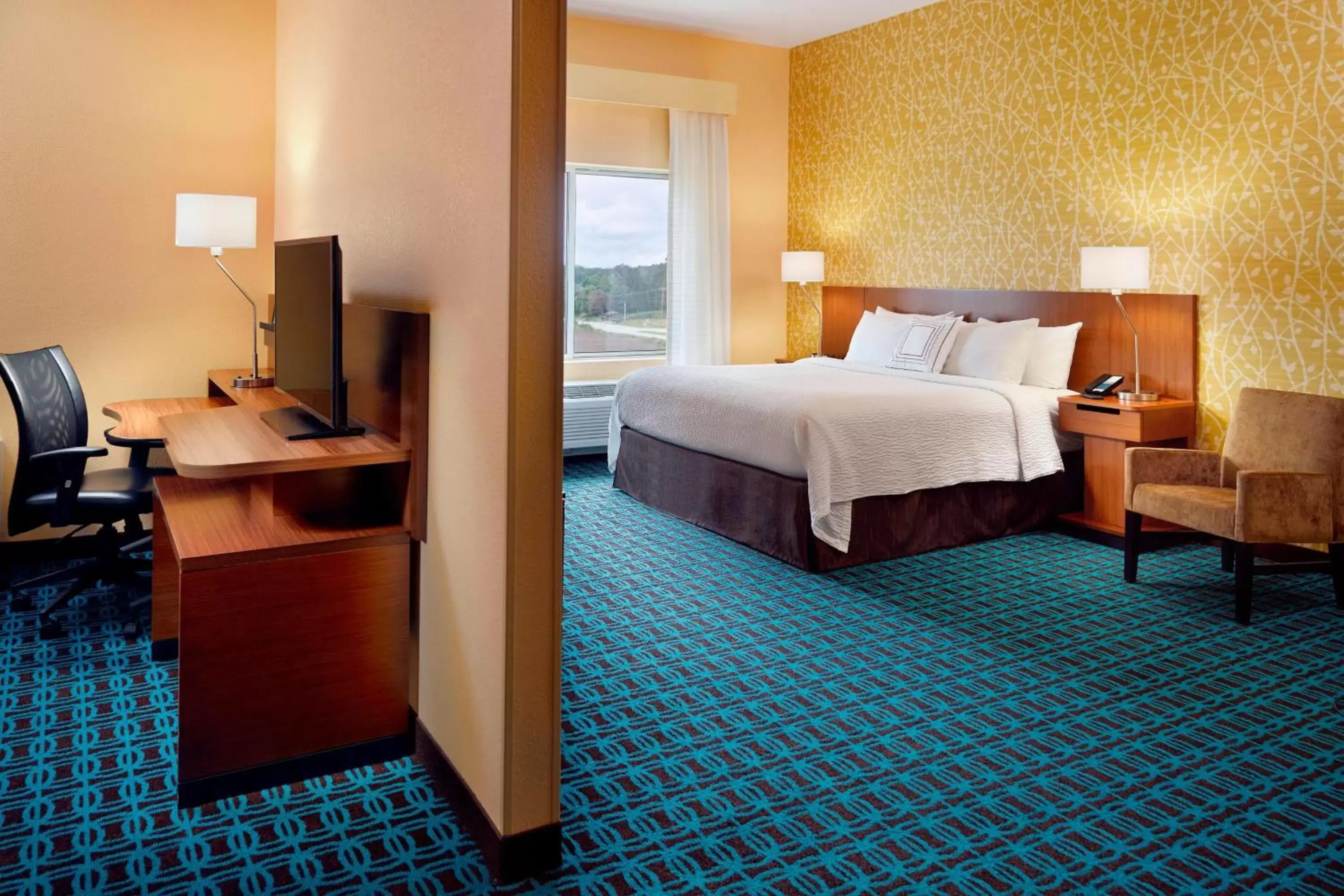 Photo of the whole room, Bed in Fairfield Inn & Suites by Marriott Hendersonville Flat Rock