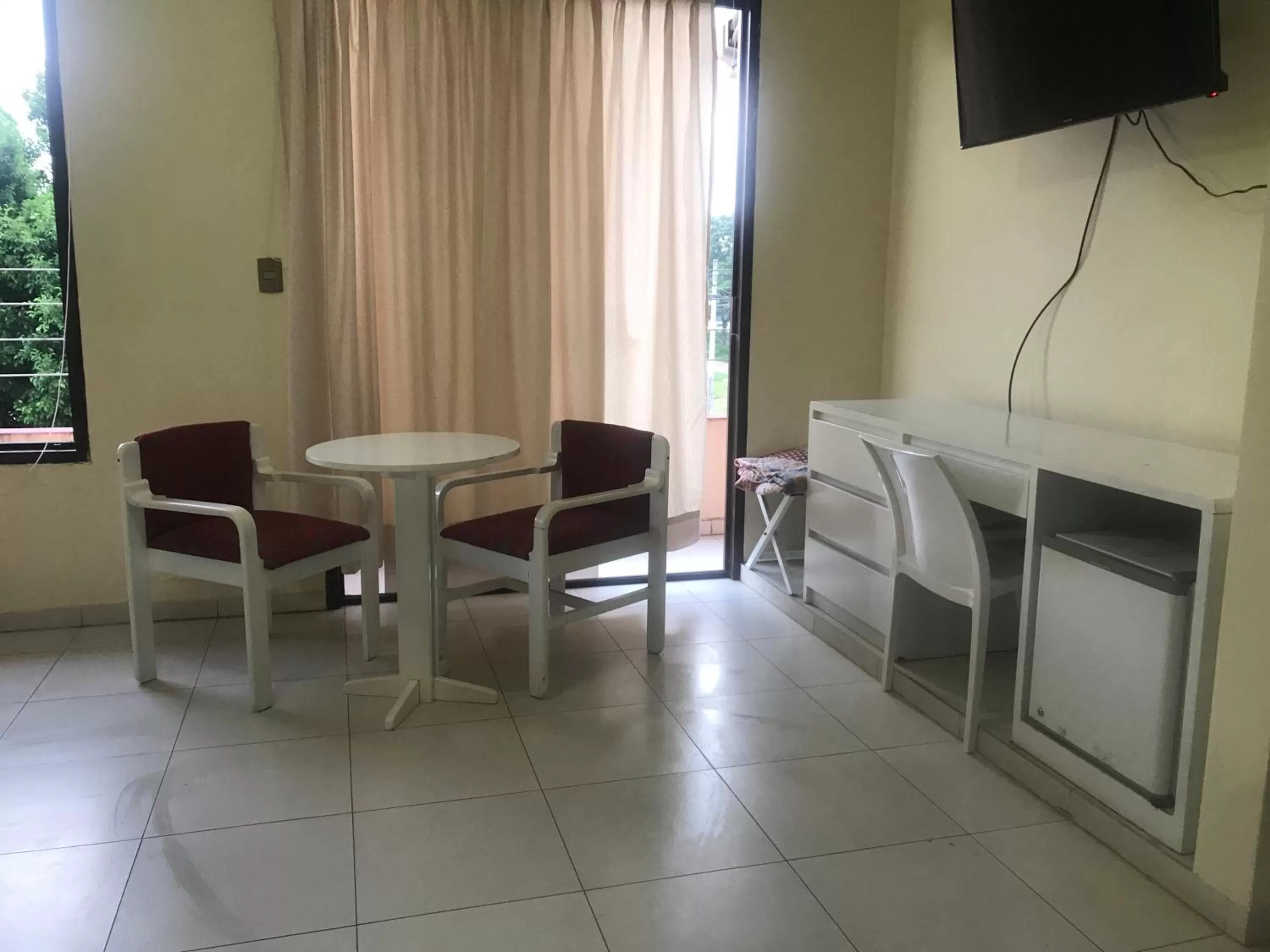 Dining area in Hotel Viru Viru II