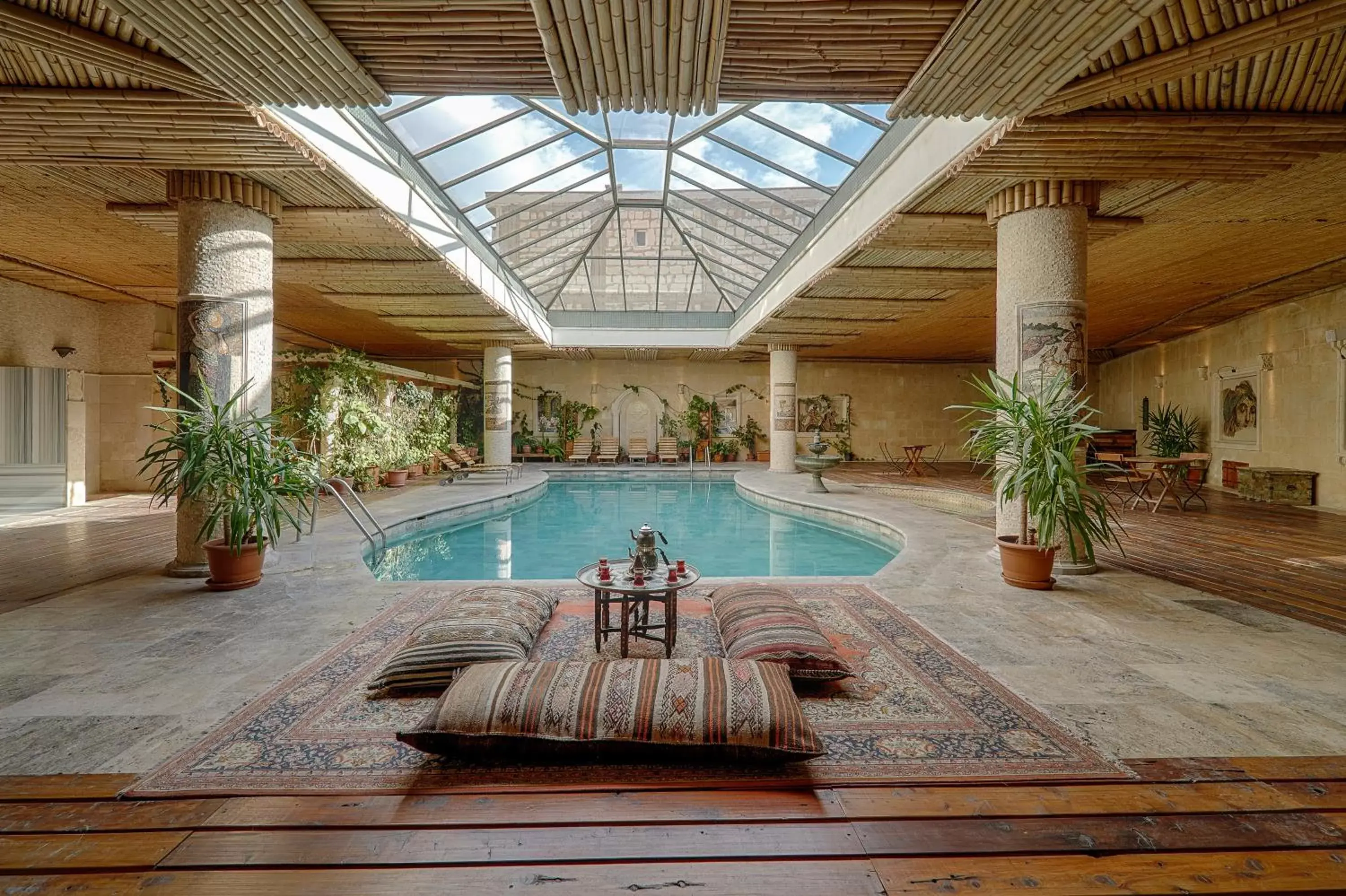 Swimming Pool in Heybe Hotel & Spa