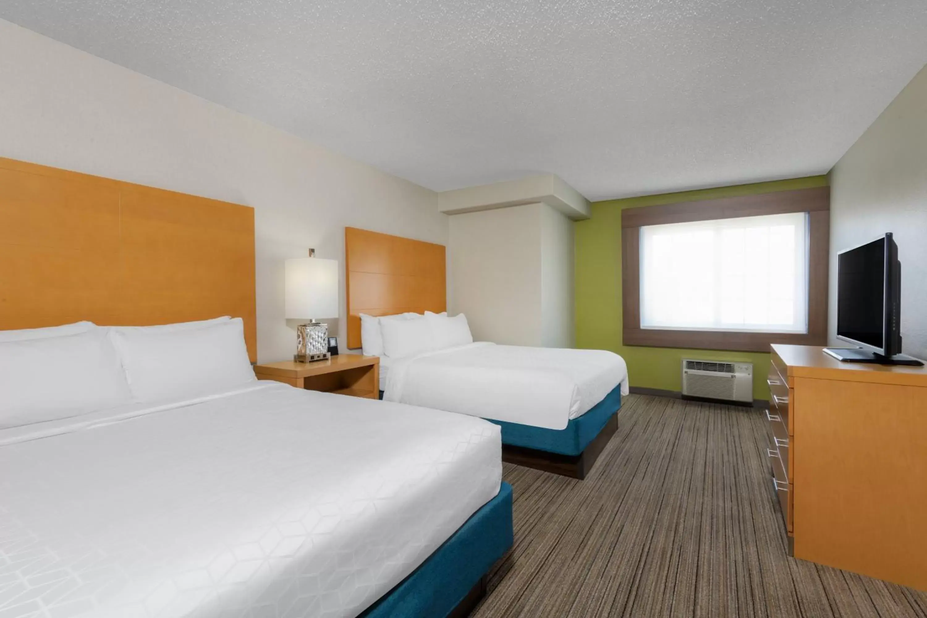 Photo of the whole room, Bed in Holiday Inn Express & Suites Wheat Ridge-Denver West, an IHG Hotel