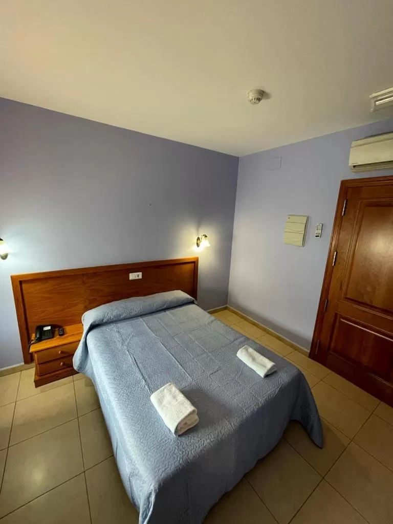 Bed in HOTEL Restaurante la barca