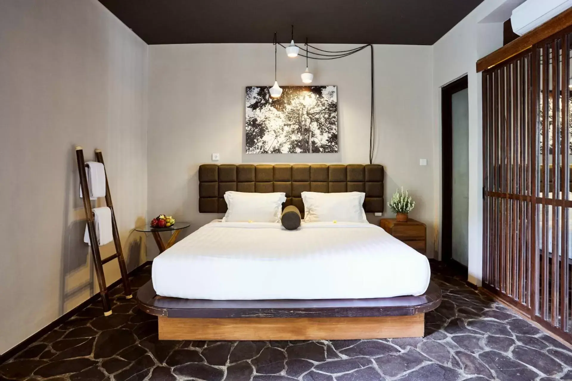 Photo of the whole room, Bed in Outpost Ubud Penestanan Photo of the whole room, Bed in Outpost Ubud Penestanan