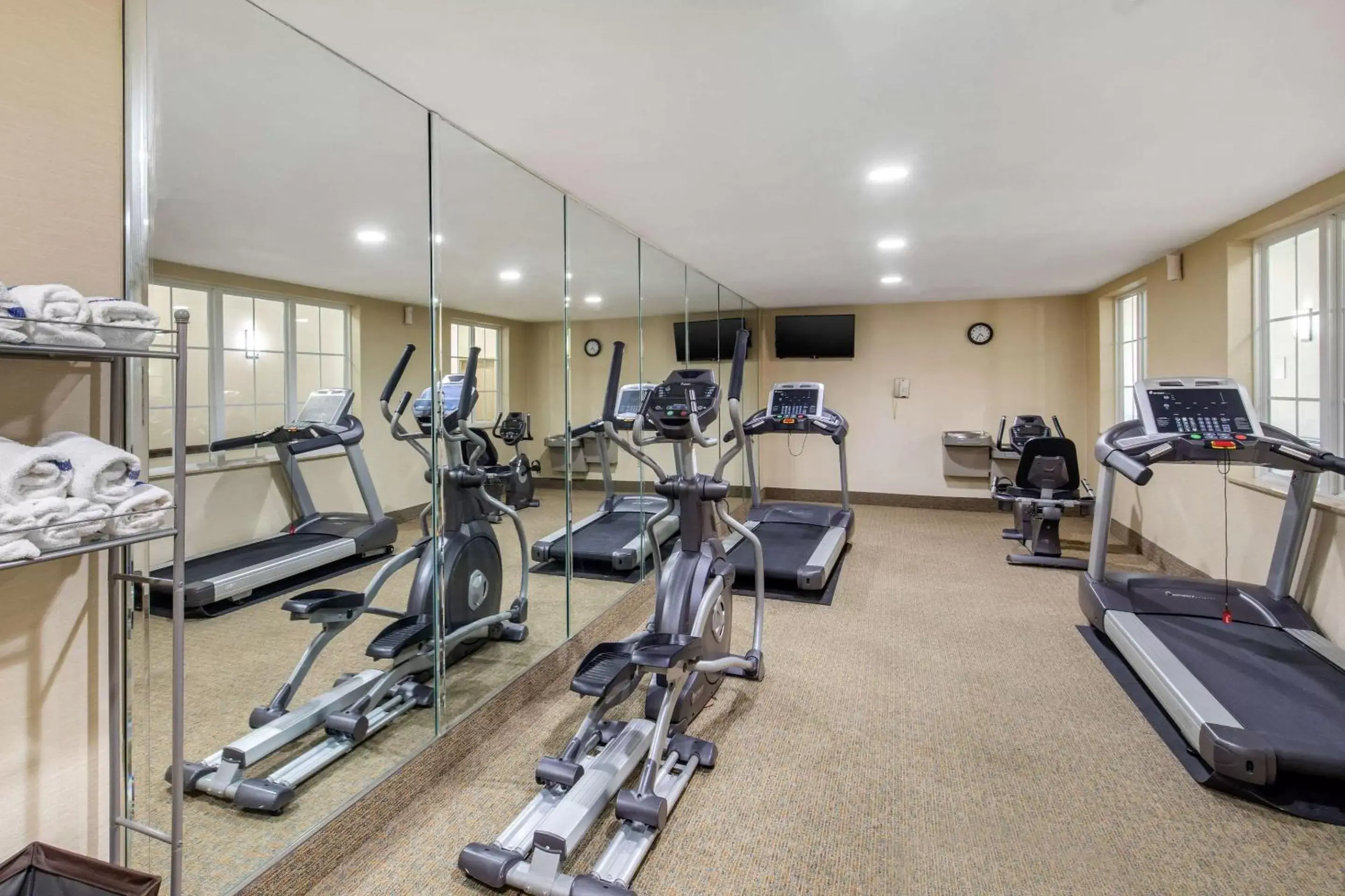 Fitness centre/facilities, Fitness Center/Facilities in Comfort Inn & Suites Cedar Hill Duncanville