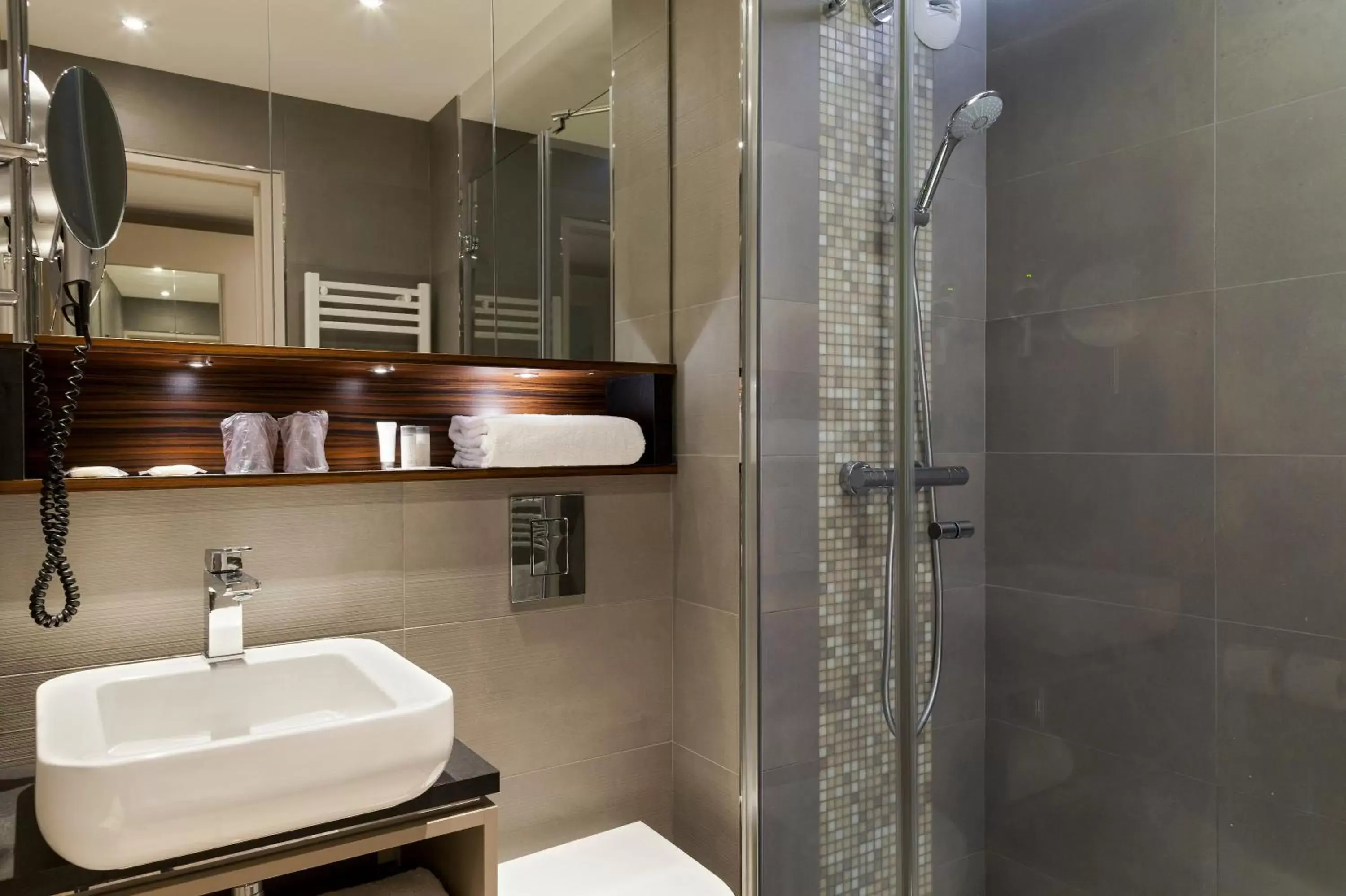 Shower, Bathroom in B&B HOTEL Paris 17 Batignolles