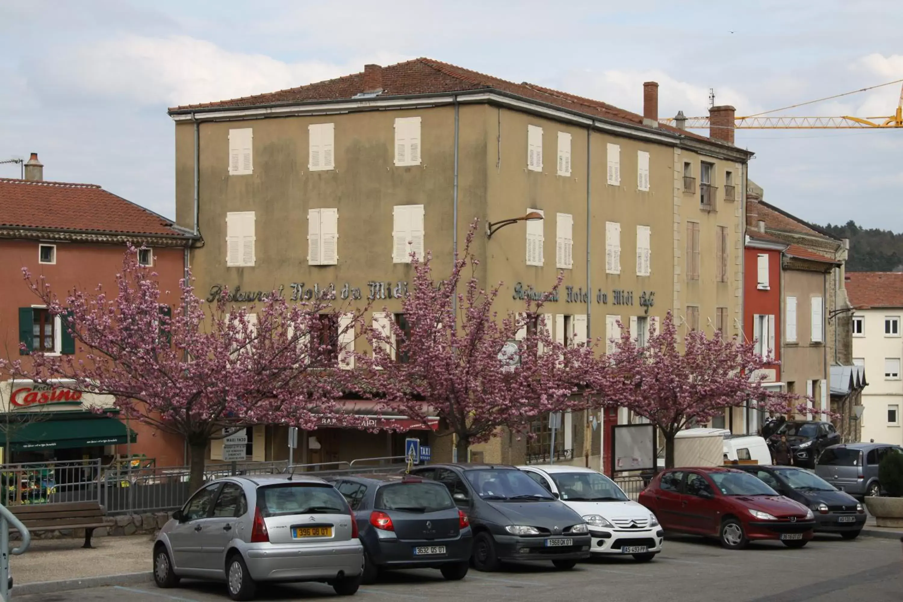 Neighbourhood, Property Building in La Bastide de Fontaille